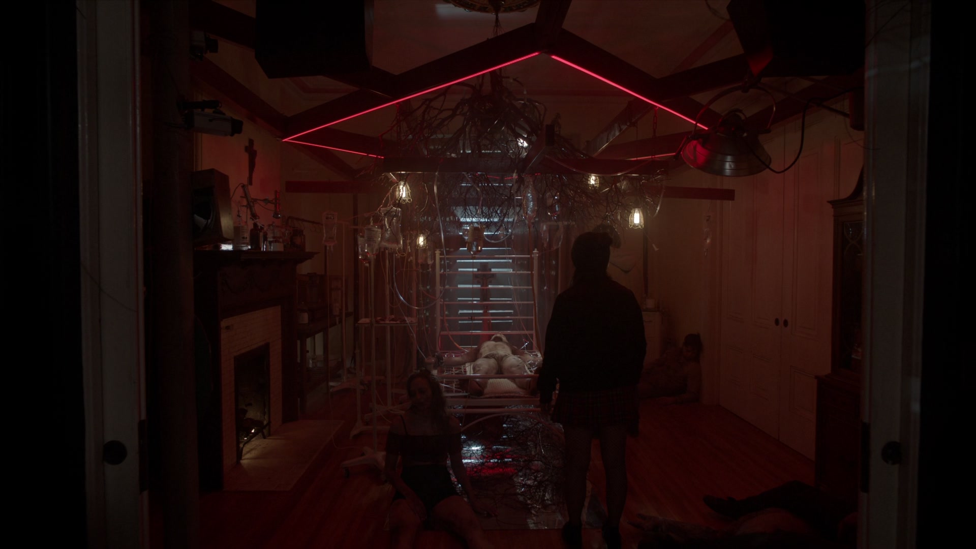 American_Horror_Story_S07_E08_Winter_ofOur_Discontent_1080p2CBluRay_001650.jpg American_Horror_Story_S07_E08_Winter_ofOur_Discontent_1080p2CBluRay_001650.jpg