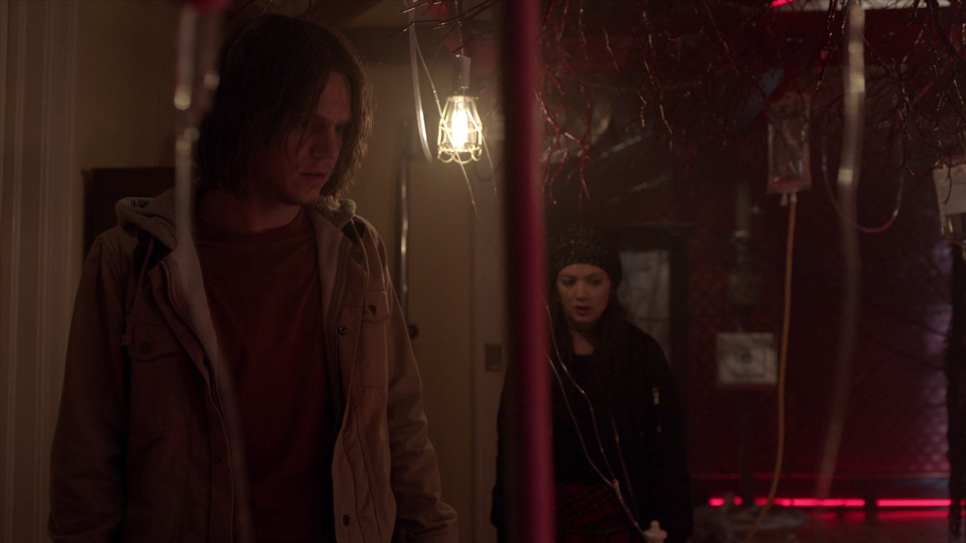 American_Horror_Story_S07_E08_Winter_ofOur_Discontent_1080p2CBluRay_001657.jpg
