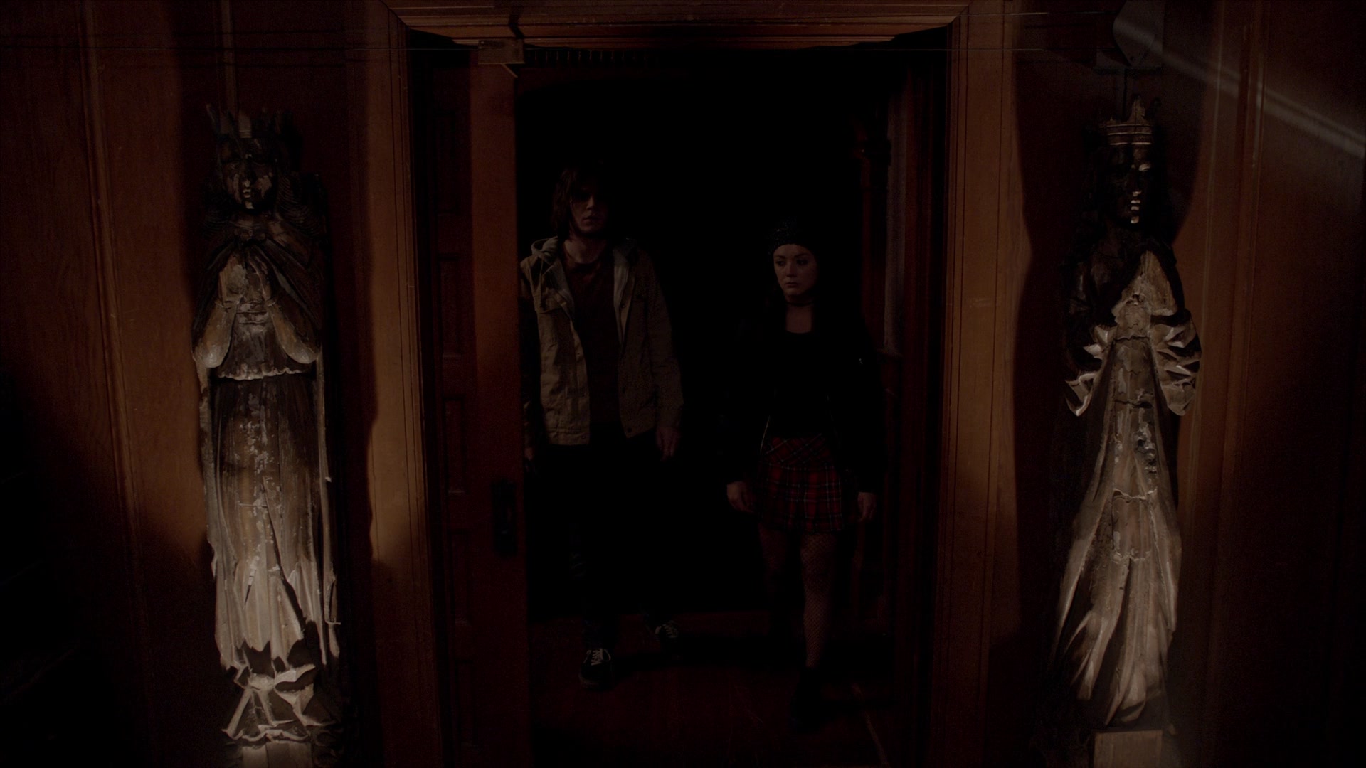 American_Horror_Story_S07_E08_Winter_ofOur_Discontent_1080p2CBluRay_001680.jpg