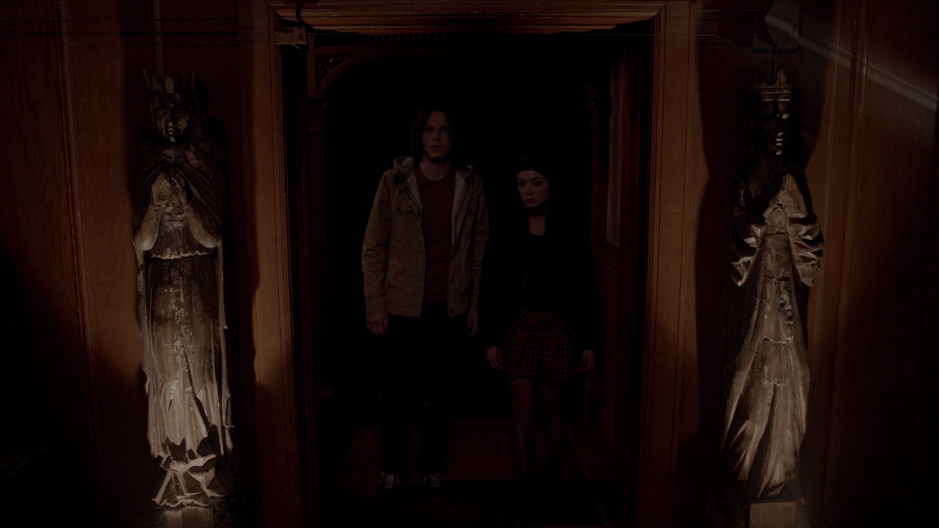 American_Horror_Story_S07_E08_Winter_ofOur_Discontent_1080p2CBluRay_001686.jpg