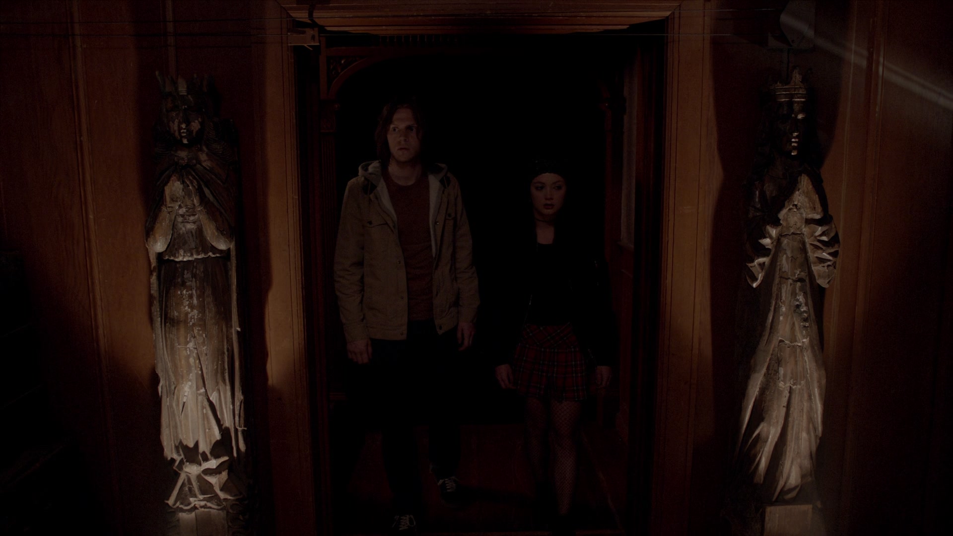 American_Horror_Story_S07_E08_Winter_ofOur_Discontent_1080p2CBluRay_001689.jpg