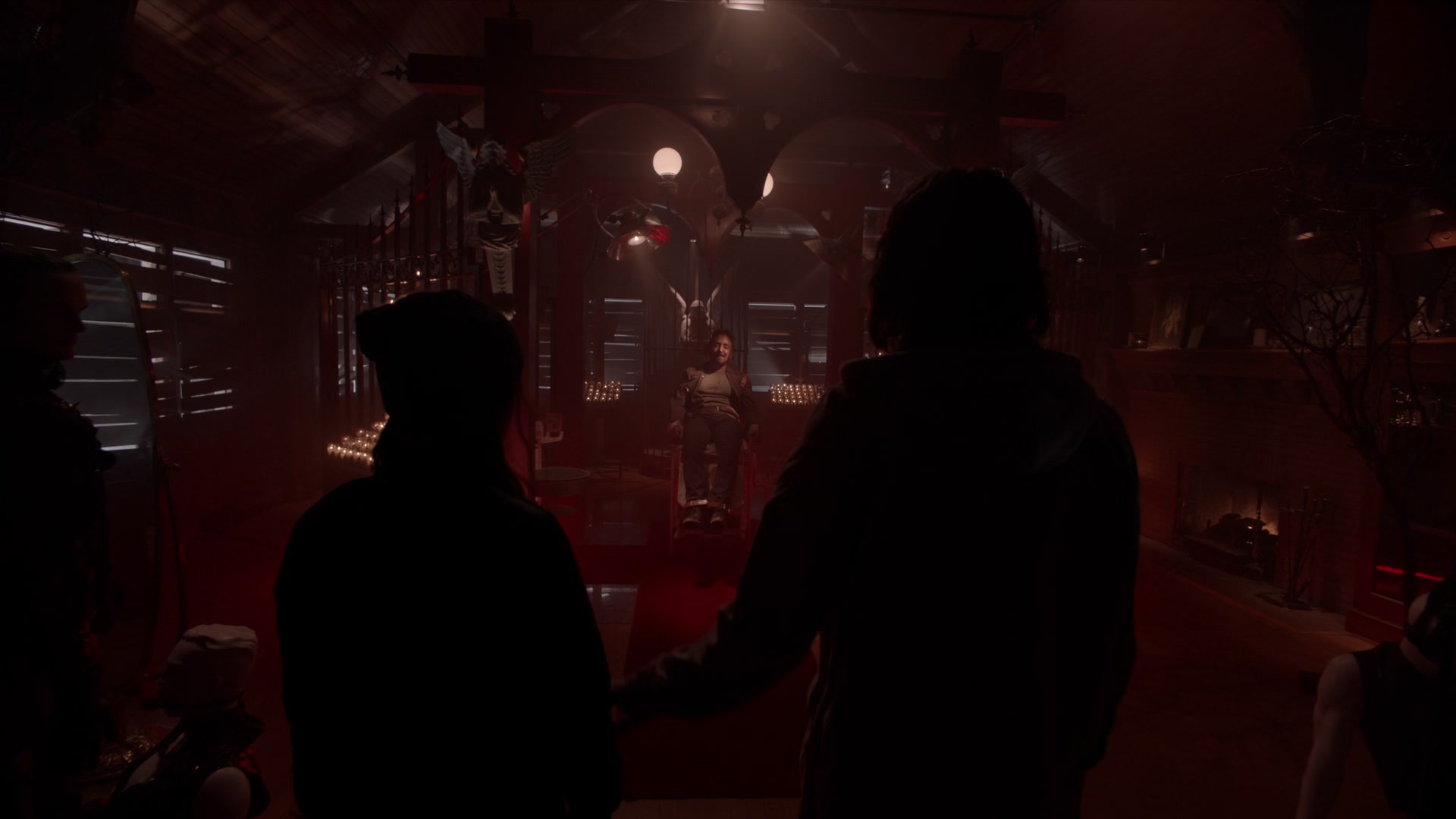American_Horror_Story_S07_E08_Winter_ofOur_Discontent_1080p2CBluRay_001698.jpg
