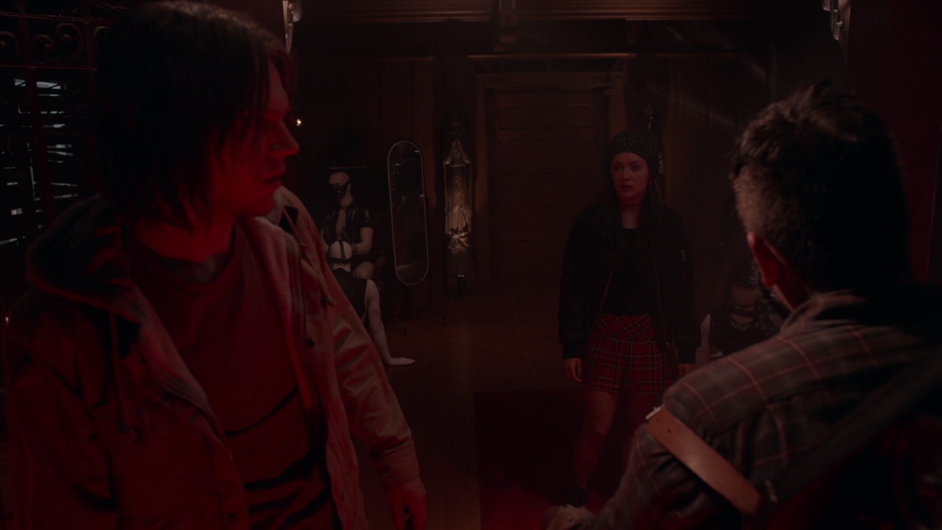 American_Horror_Story_S07_E08_Winter_ofOur_Discontent_1080p2CBluRay_001818.jpg
