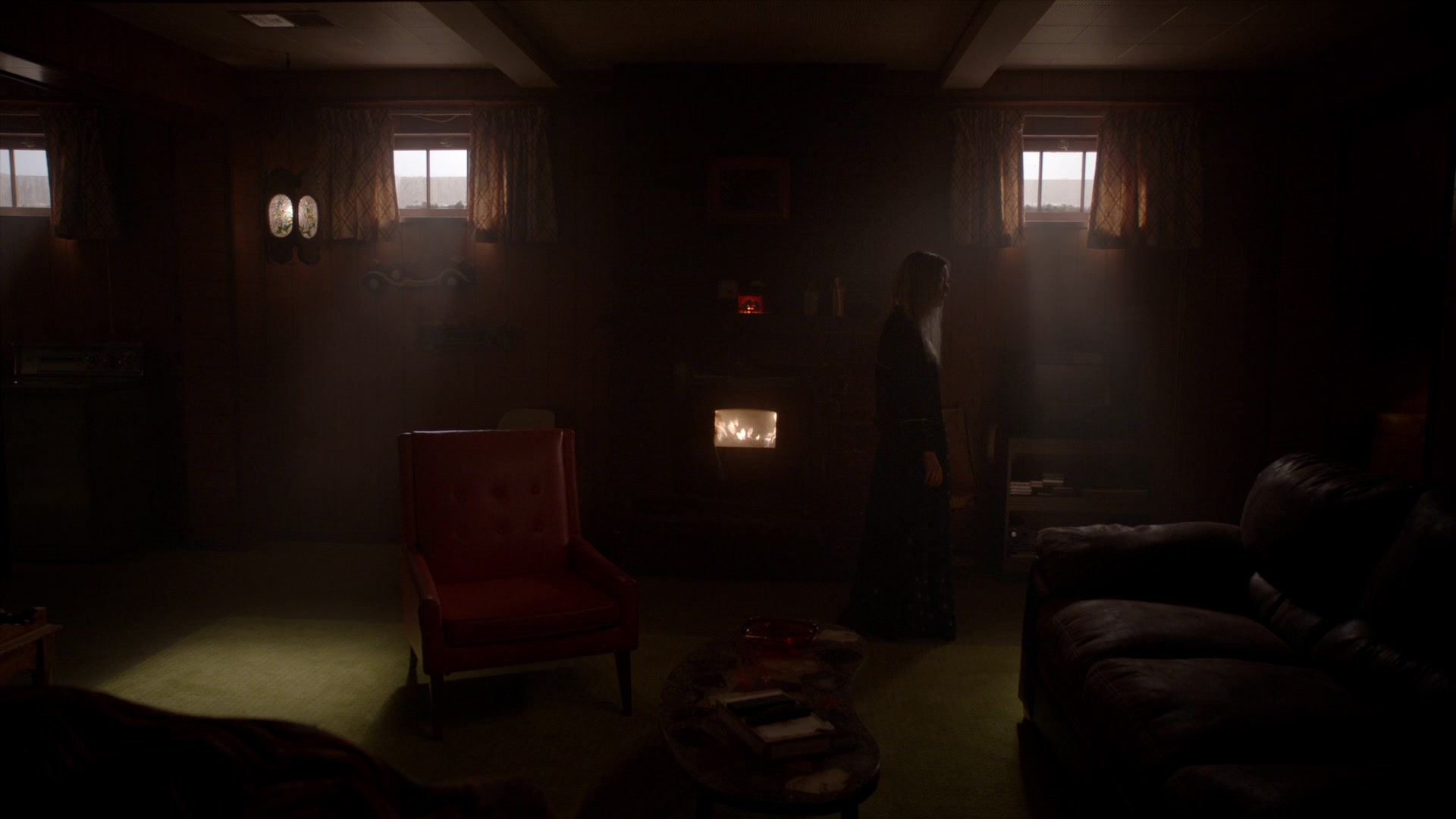 American_Horror_Story_S07_E08_Winter_ofOur_Discontent_1080p2CBluRay_002353.jpg