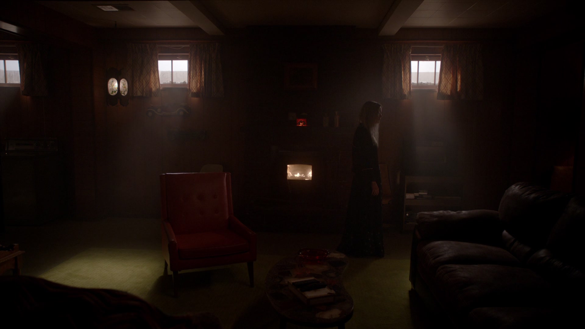 American_Horror_Story_S07_E08_Winter_ofOur_Discontent_1080p2CBluRay_002354.jpg