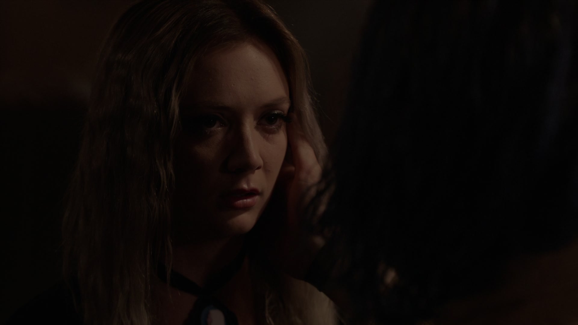 American_Horror_Story_S07_E08_Winter_ofOur_Discontent_1080p2CBluRay_002632.jpg