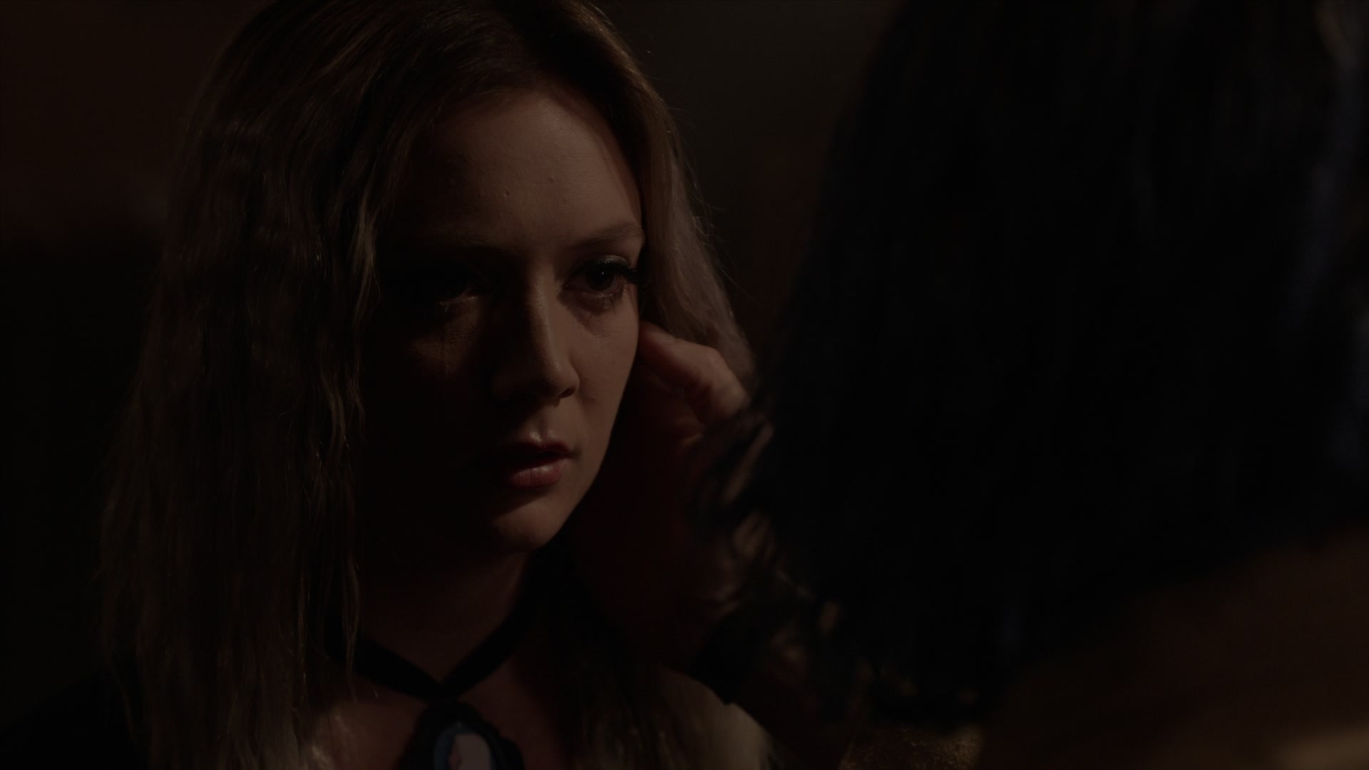 American_Horror_Story_S07_E08_Winter_ofOur_Discontent_1080p2CBluRay_002663.jpg