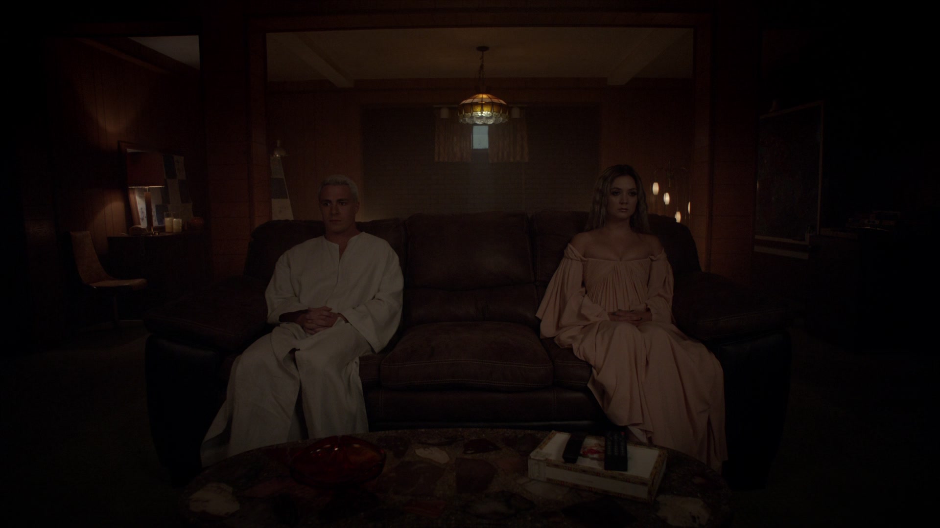 American_Horror_Story_S07_E08_Winter_ofOur_Discontent_1080p2CBluRay_003044.jpg