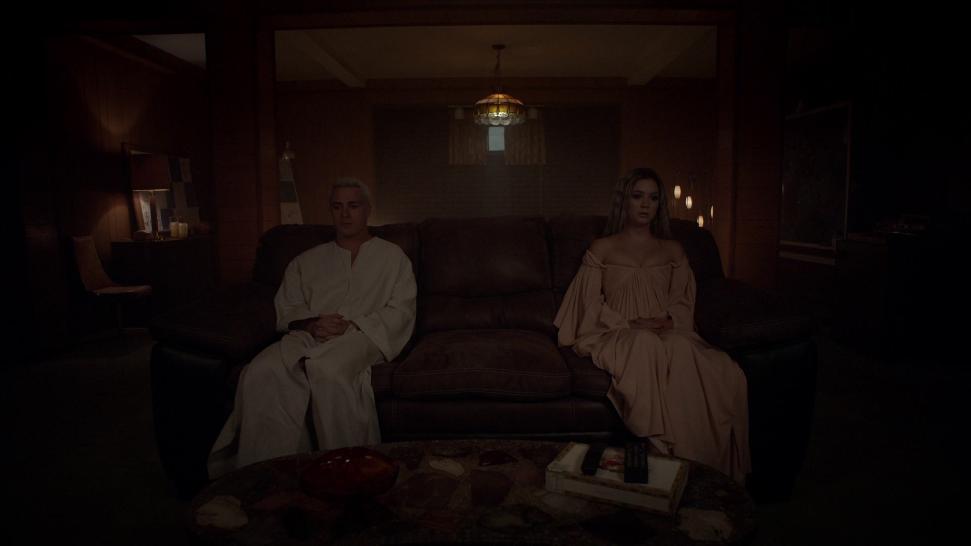American_Horror_Story_S07_E08_Winter_ofOur_Discontent_1080p2CBluRay_003067.jpg