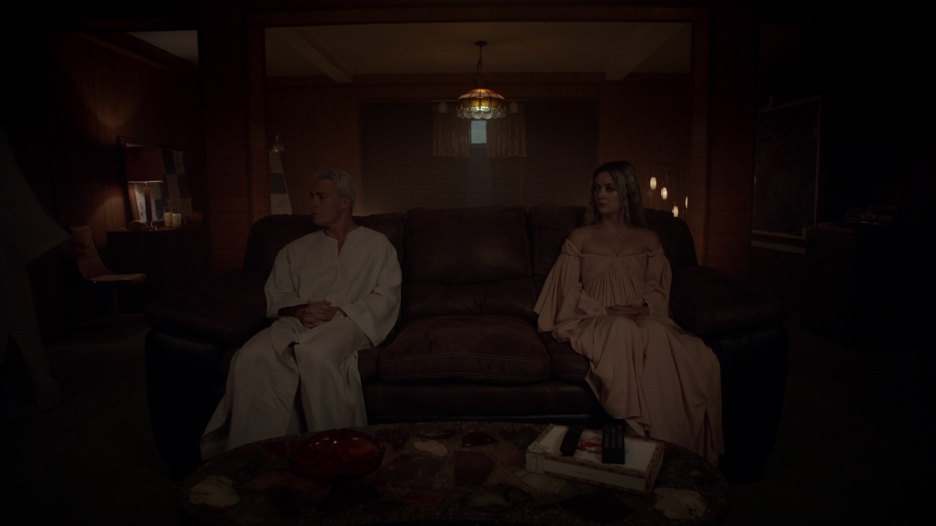 American_Horror_Story_S07_E08_Winter_ofOur_Discontent_1080p2CBluRay_003090.jpg