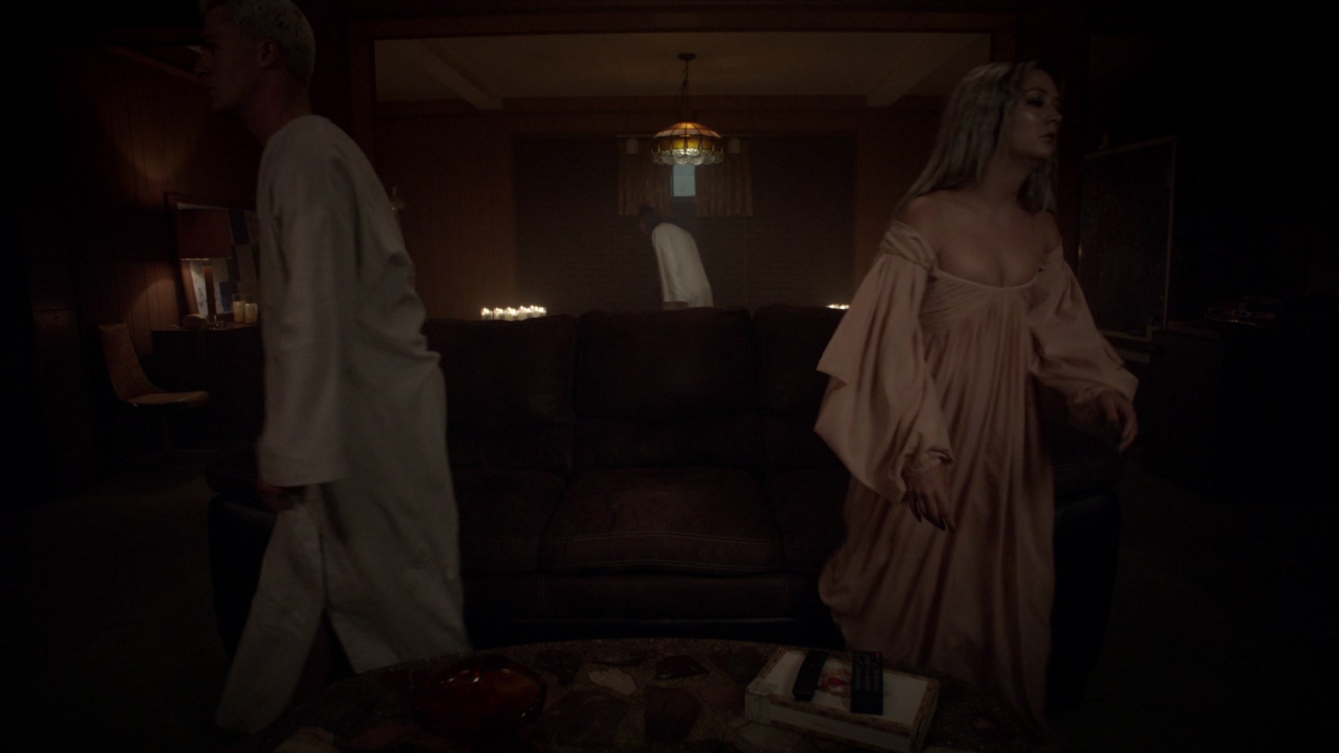 American_Horror_Story_S07_E08_Winter_ofOur_Discontent_1080p2CBluRay_003104.jpg