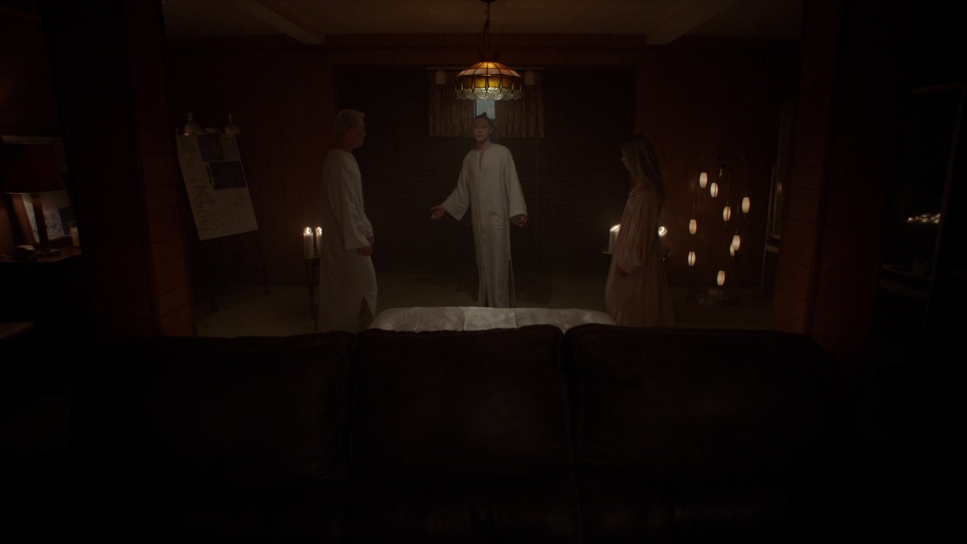 American_Horror_Story_S07_E08_Winter_ofOur_Discontent_1080p2CBluRay_003122.jpg