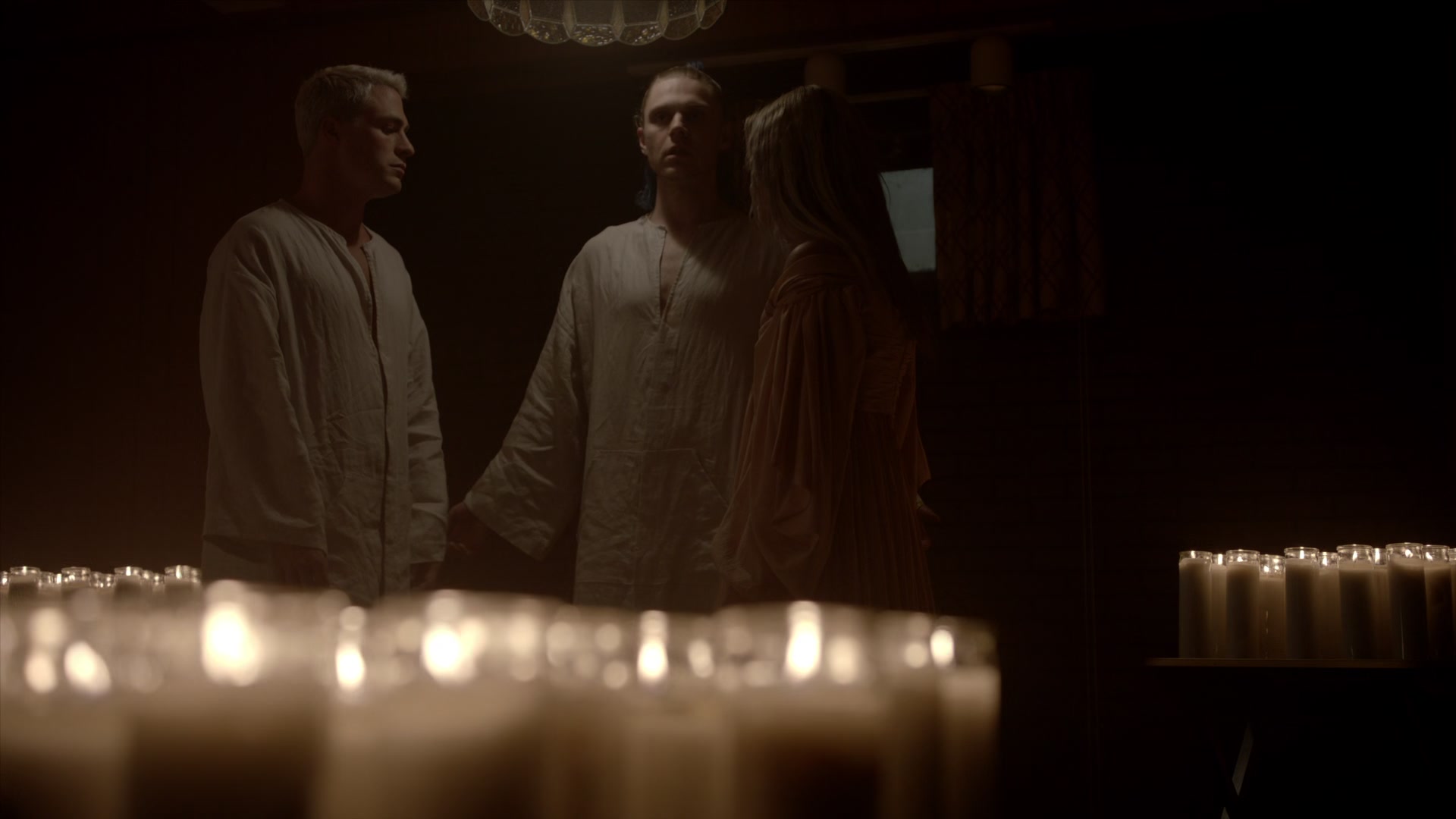 American_Horror_Story_S07_E08_Winter_ofOur_Discontent_1080p2CBluRay_003134.jpg