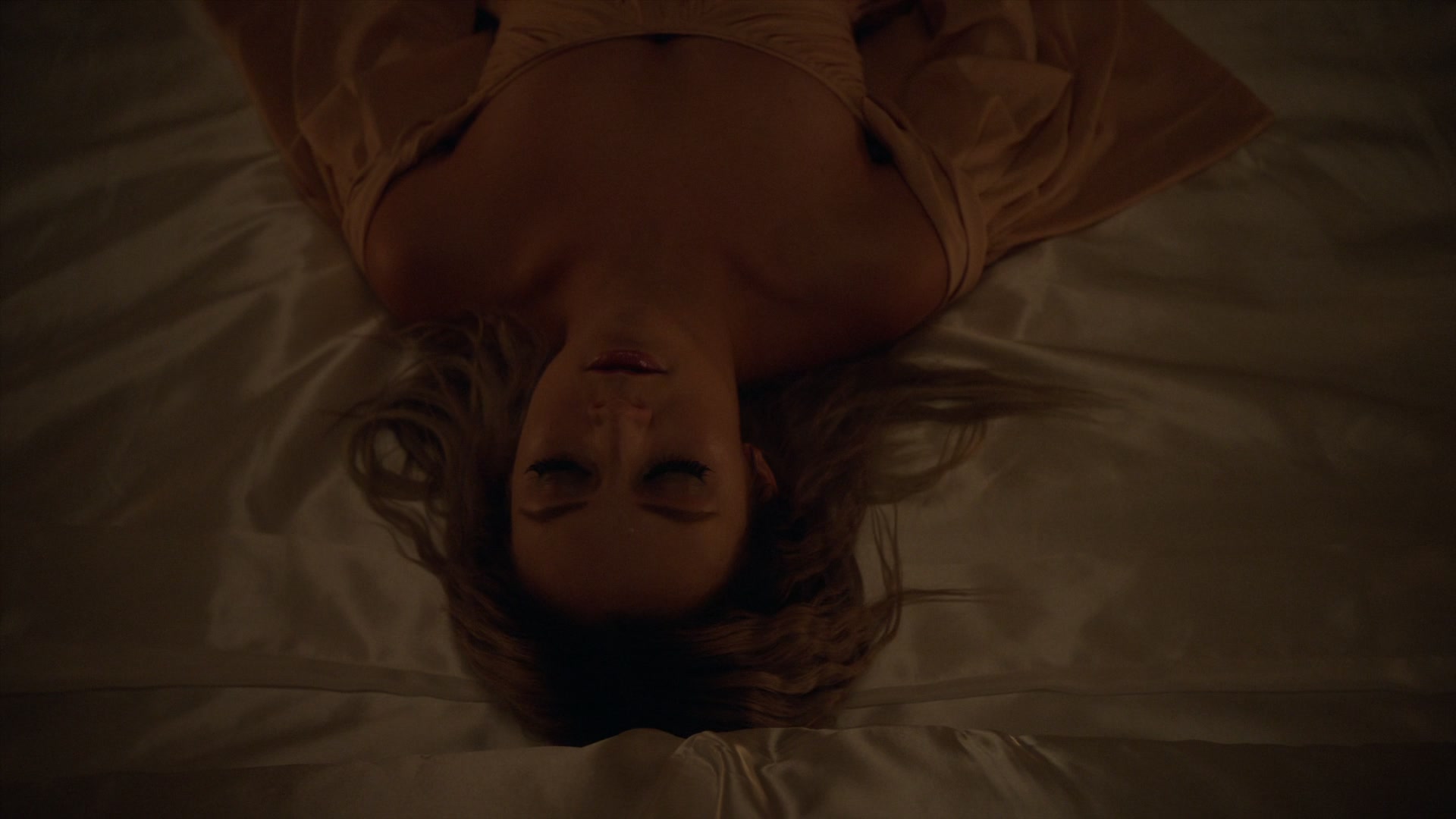 American_Horror_Story_S07_E08_Winter_ofOur_Discontent_1080p2CBluRay_003276.jpg