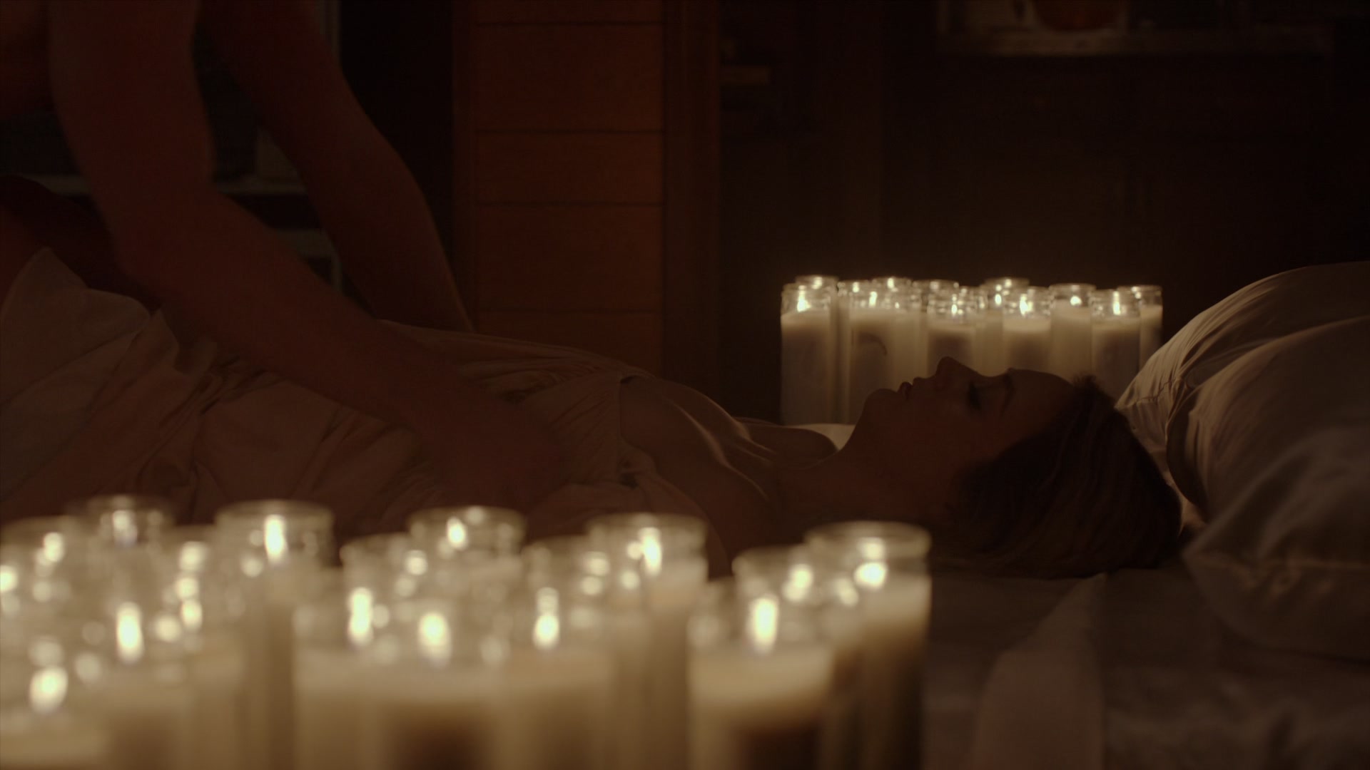 American_Horror_Story_S07_E08_Winter_ofOur_Discontent_1080p2CBluRay_003342.jpg