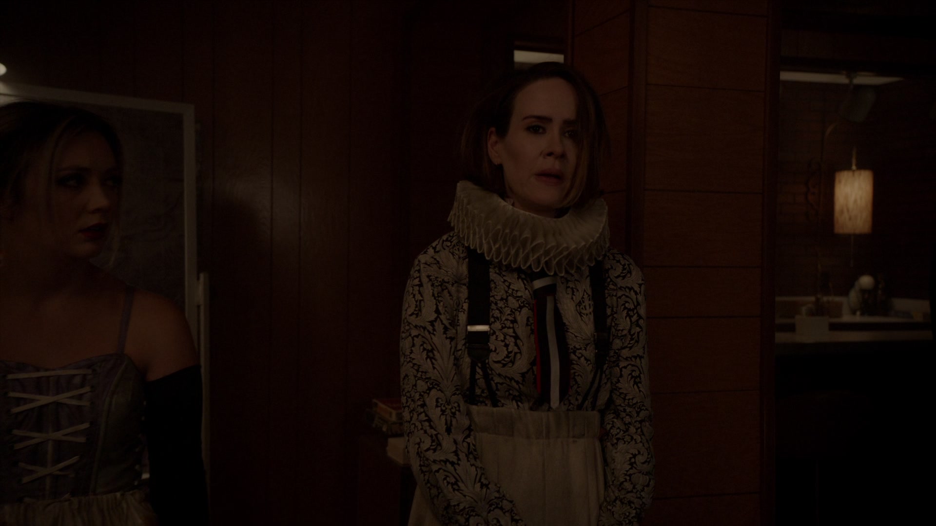 American_Horror_Story_S07_E08_Winter_ofOur_Discontent_1080p2CBluRay_005933.jpg