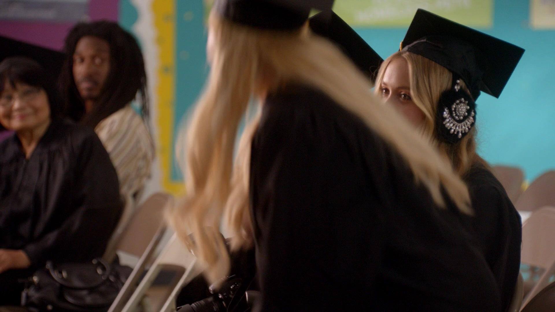 Scream_Queens_2015_S02E01_1080p_002488.jpg