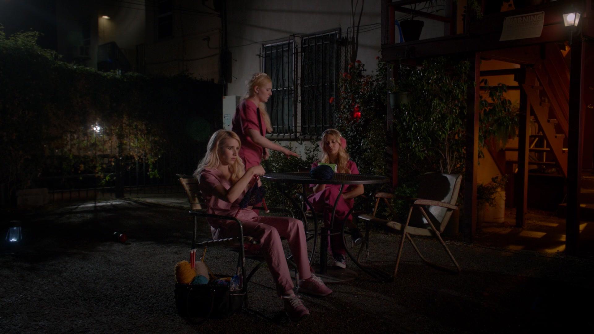 Scream_Queens_2015_S02E01_1080p_002680.jpg
