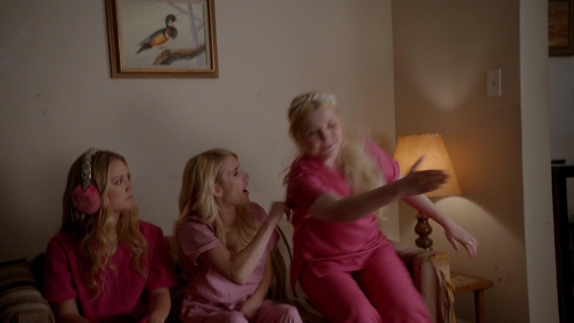 Scream_Queens_2015_S02E01_1080p_002834.jpg