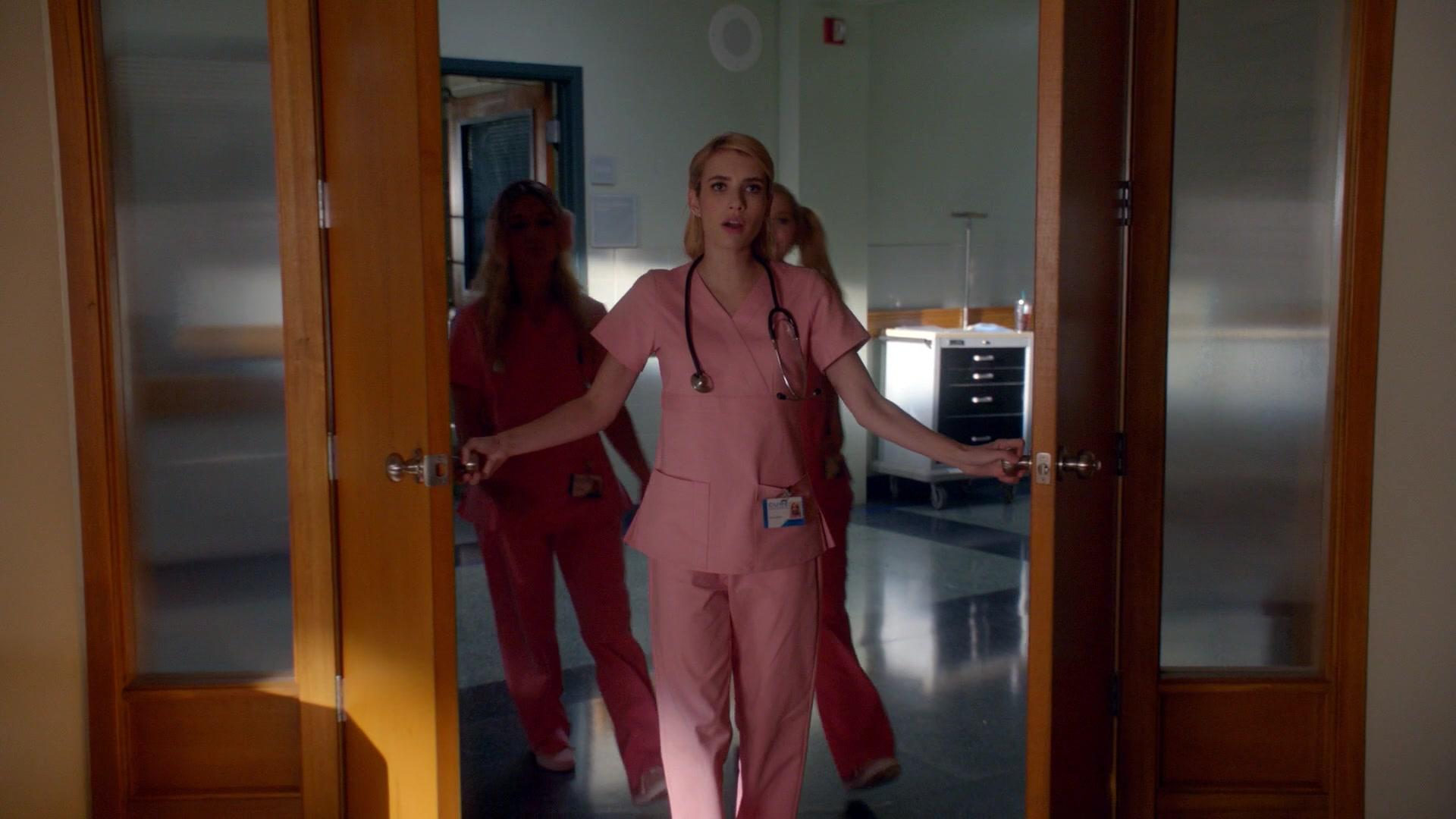 Scream_Queens_2015_S02E01_1080p_003794.jpg