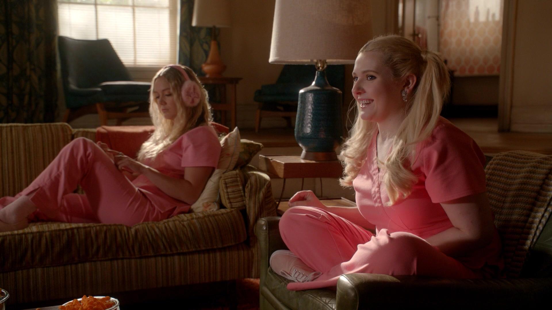 Scream_Queens_2015_S02E01_1080p_004094.jpg
