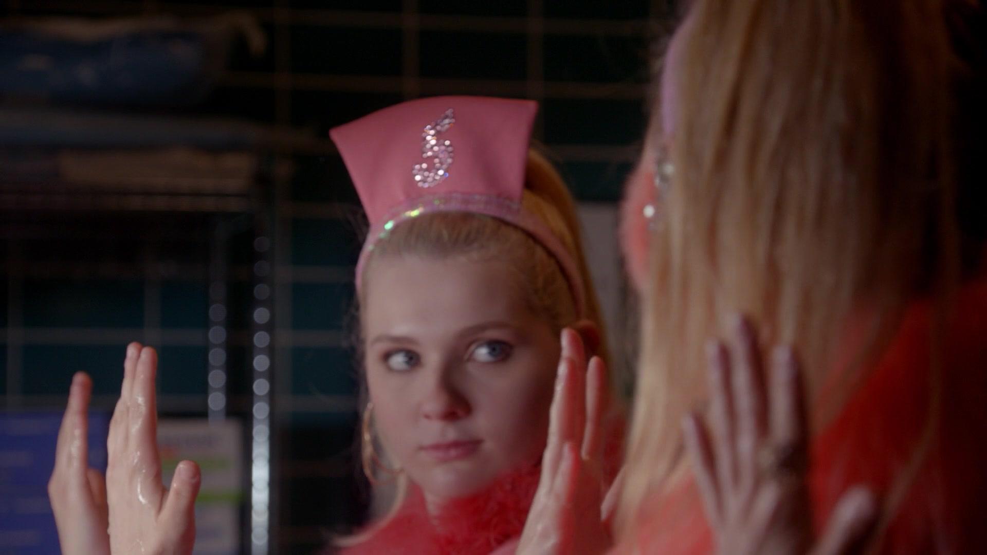 Scream_Queens_2015_S02E01_1080p_004679.jpg