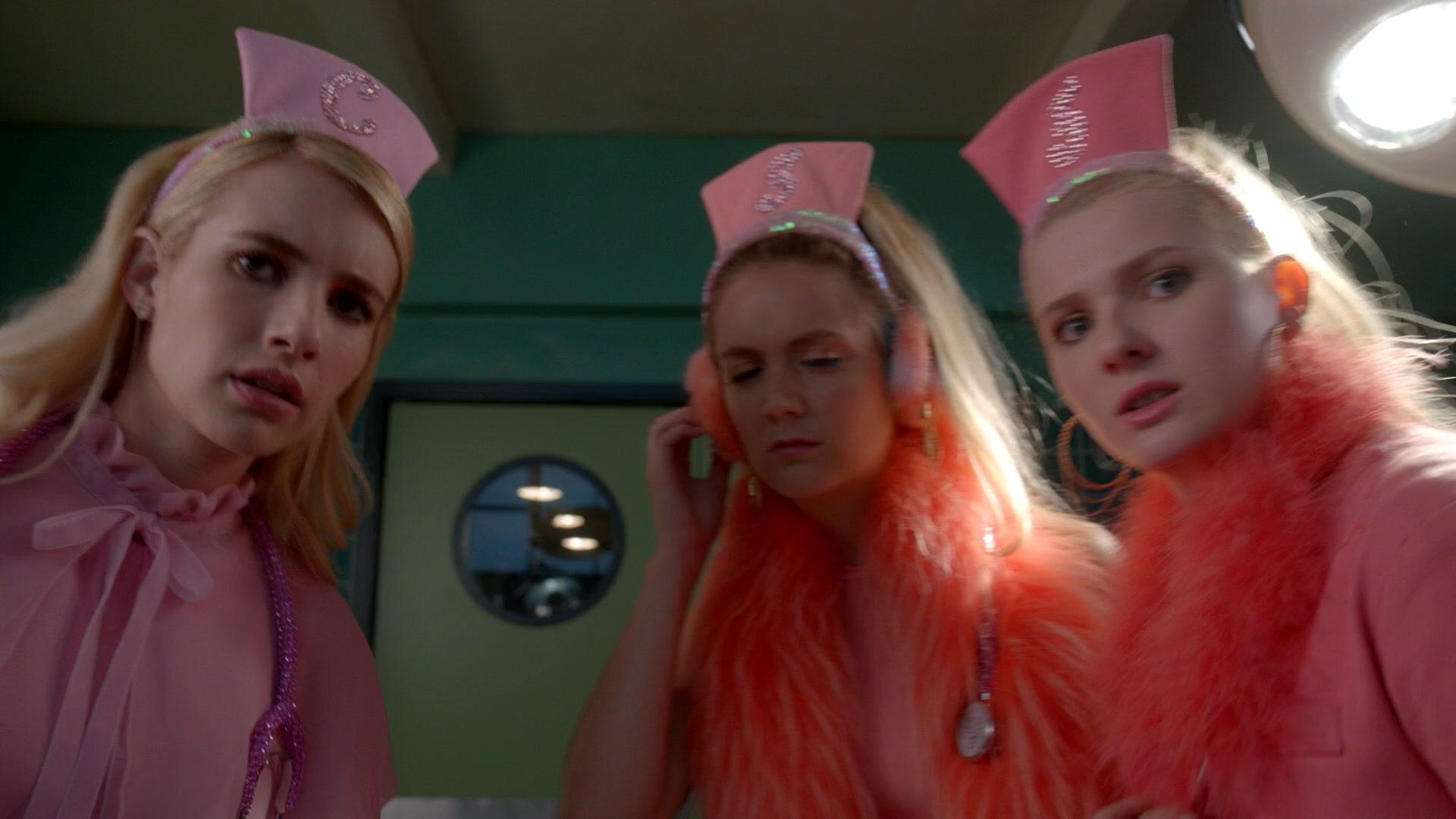 Scream_Queens_2015_S02E01_1080p_004701.jpg
