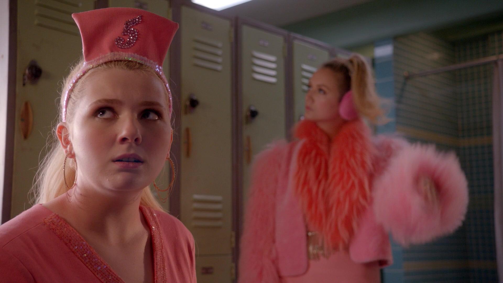 Scream_Queens_2015_S02E01_1080p_005099.jpg