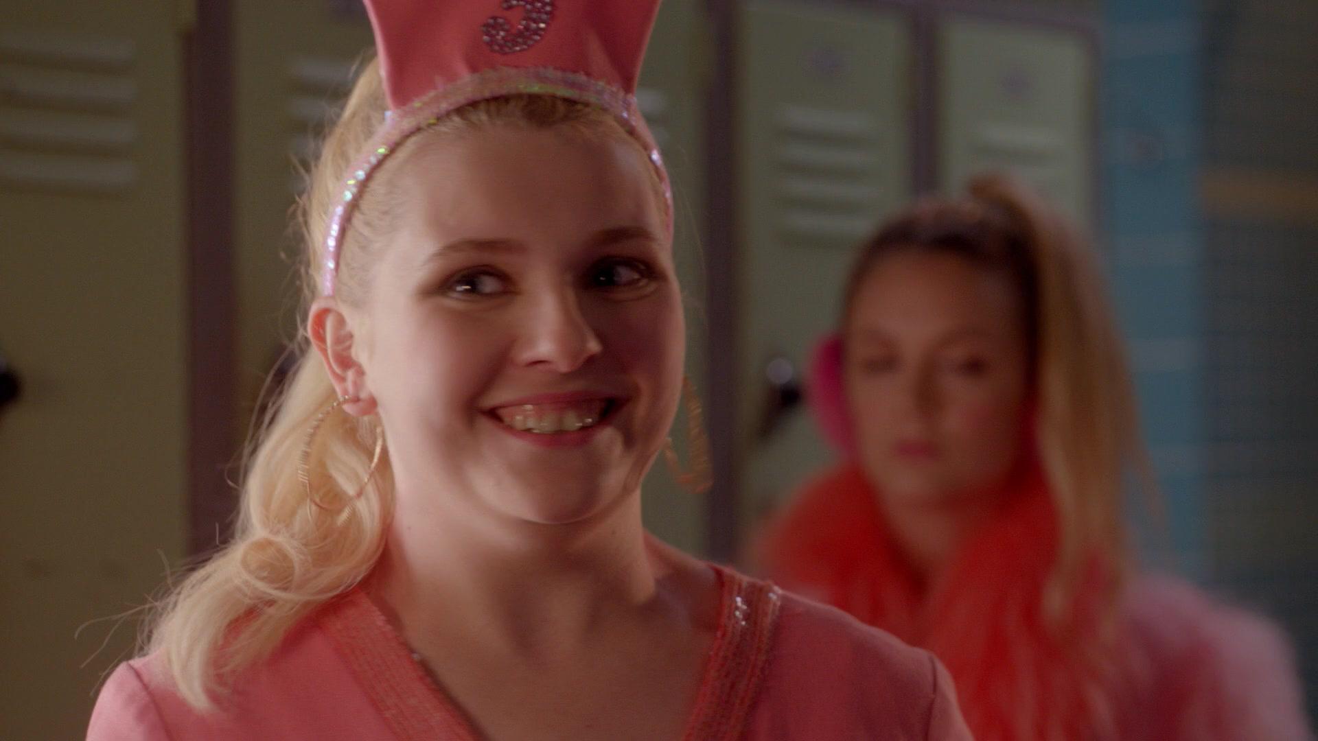 Scream_Queens_2015_S02E01_1080p_005158.jpg