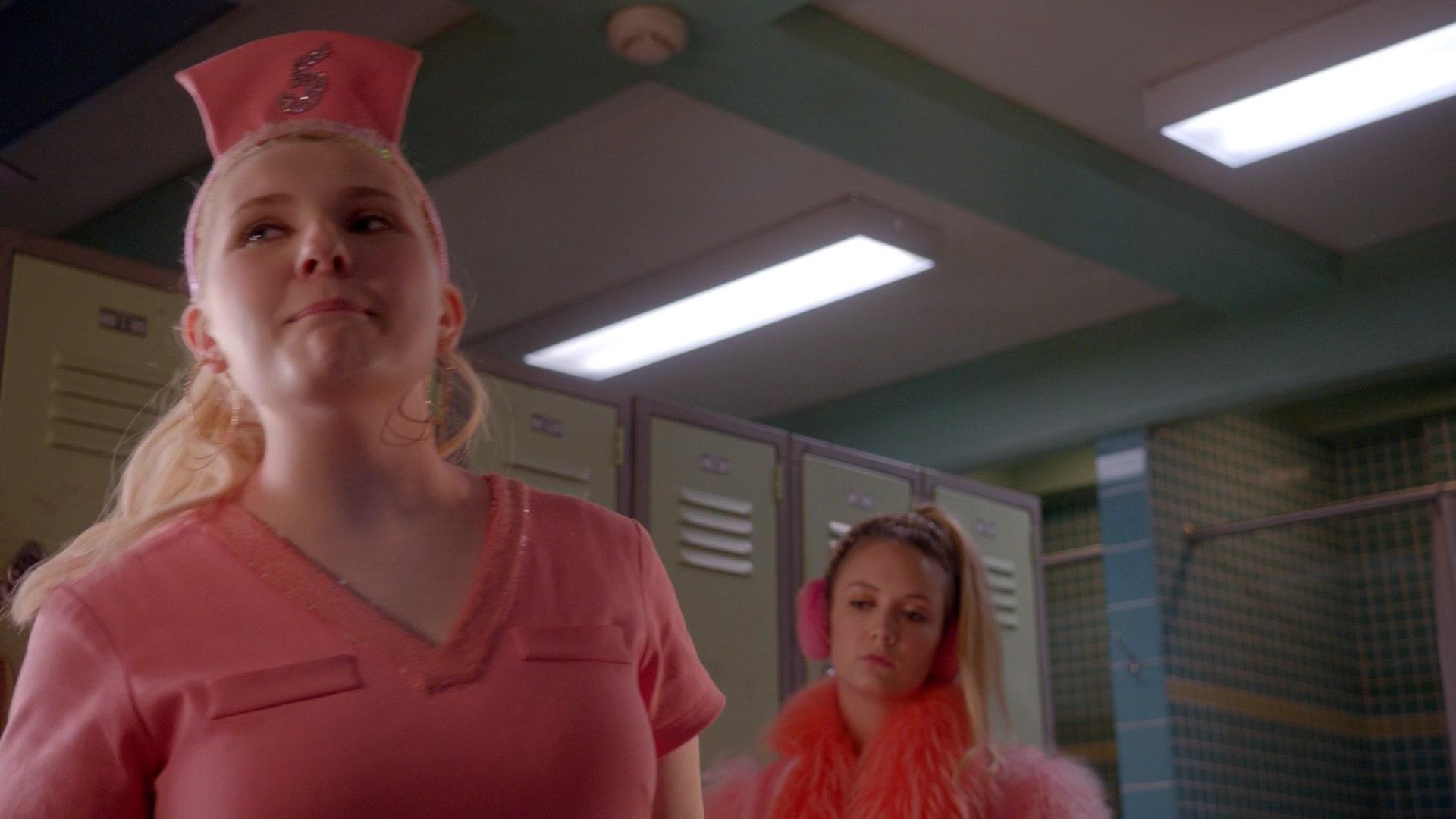 Scream_Queens_2015_S02E01_1080p_005169.jpg