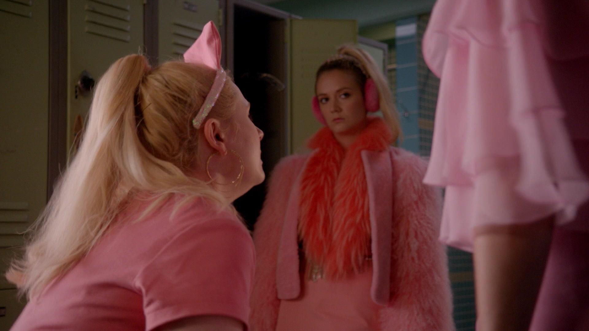 Scream_Queens_2015_S02E01_1080p_005202.jpg