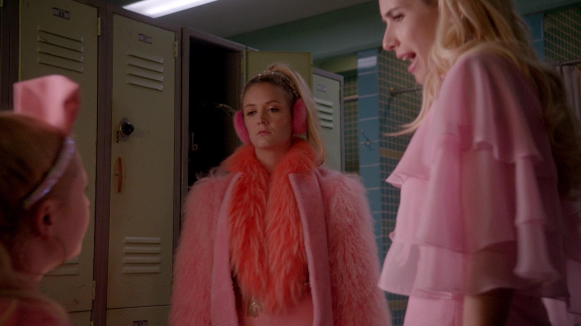 Scream_Queens_2015_S02E01_1080p_005204.jpg