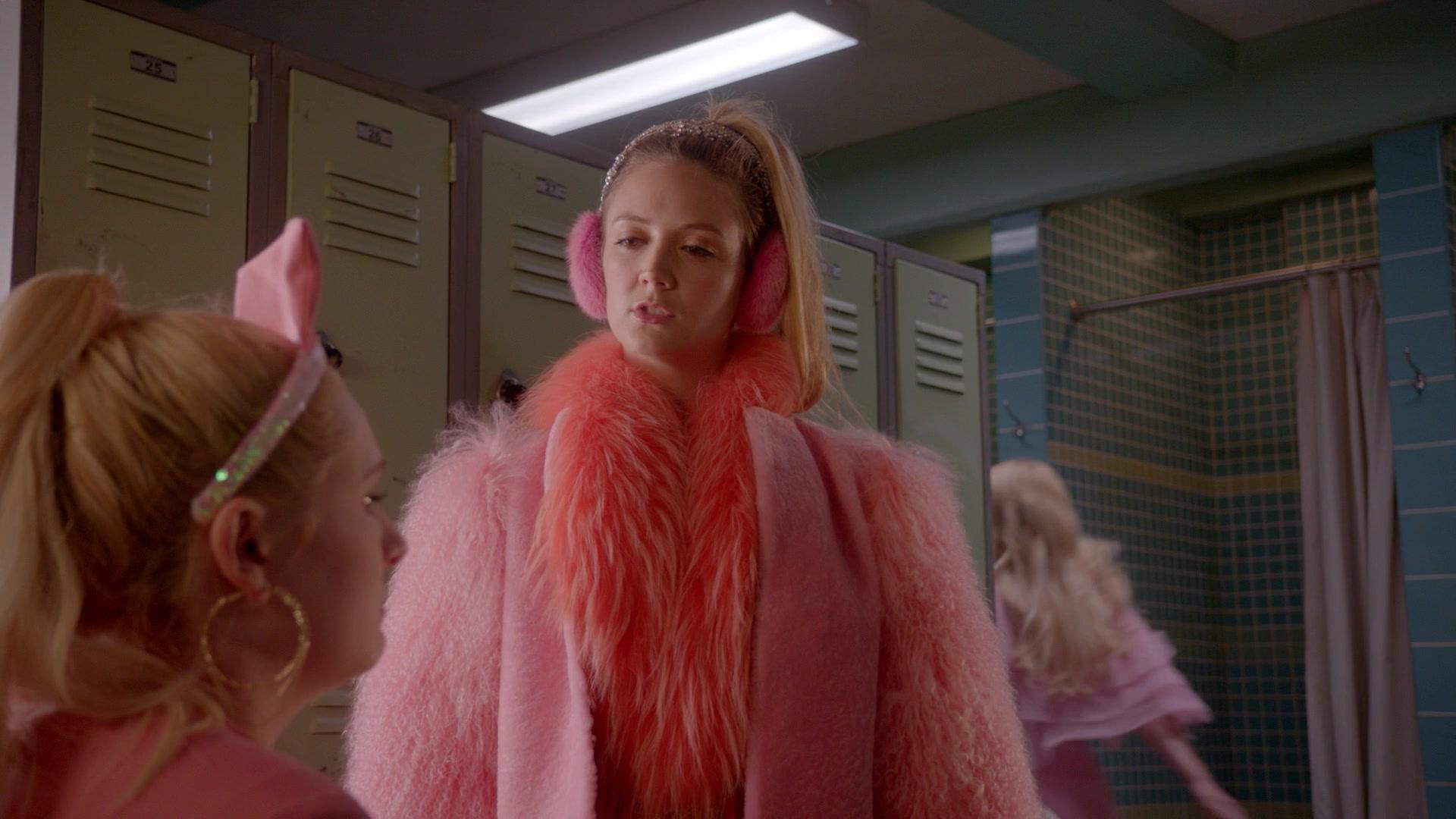 Scream_Queens_2015_S02E01_1080p_005237.jpg