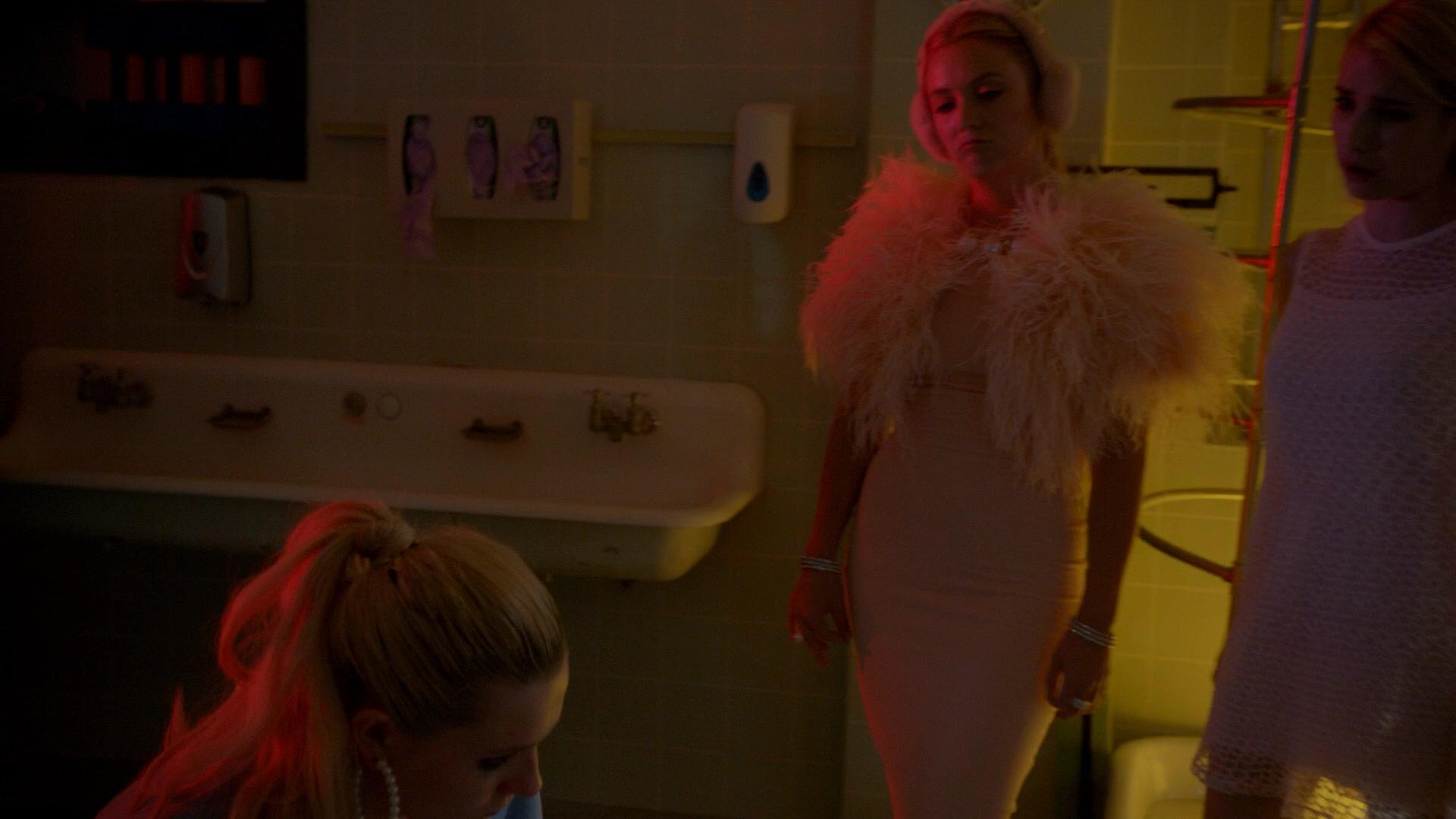 Scream_Queens_2015_S02E02_1080p_000285.jpg