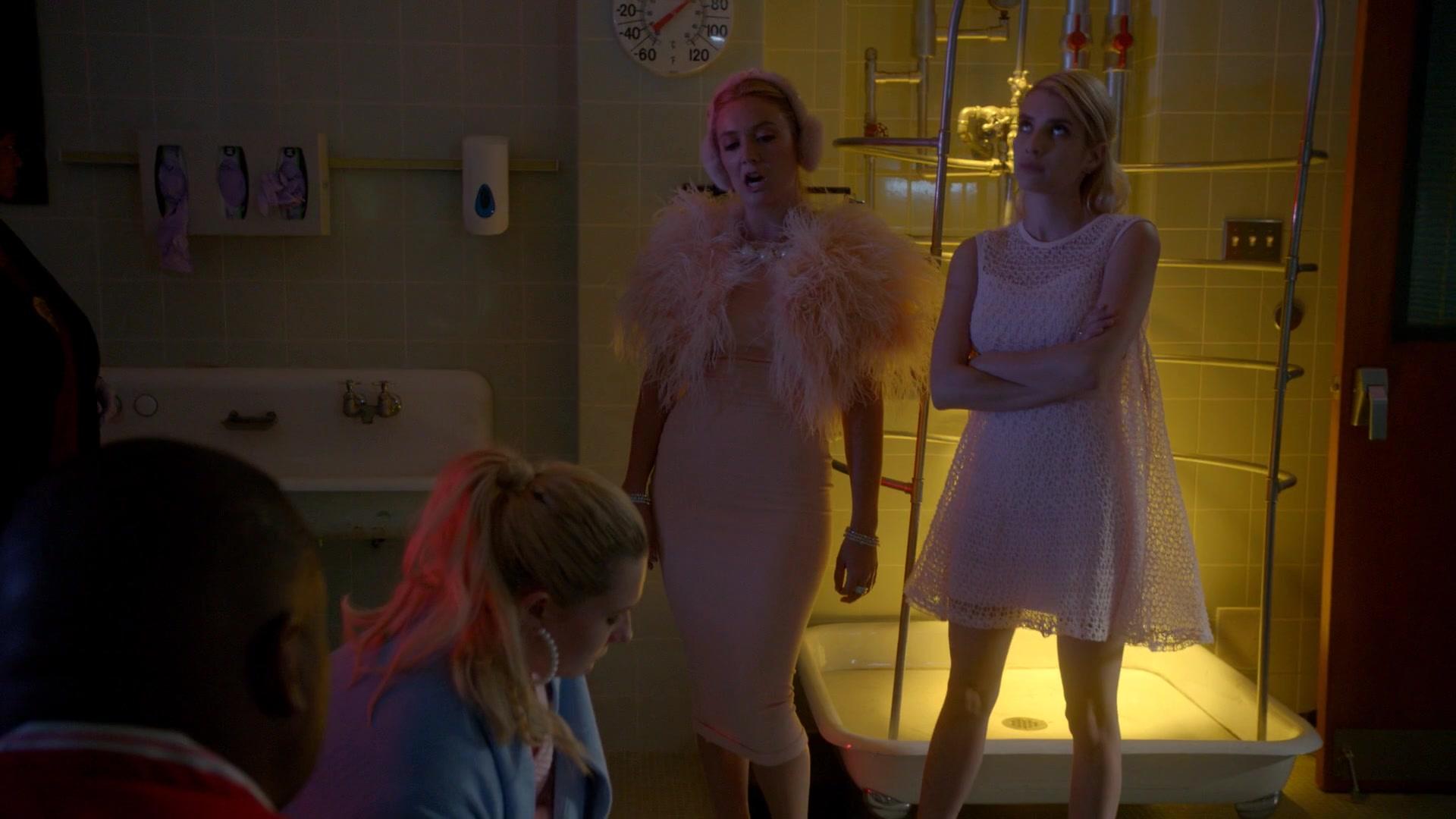 Scream_Queens_2015_S02E02_1080p_000292.jpg