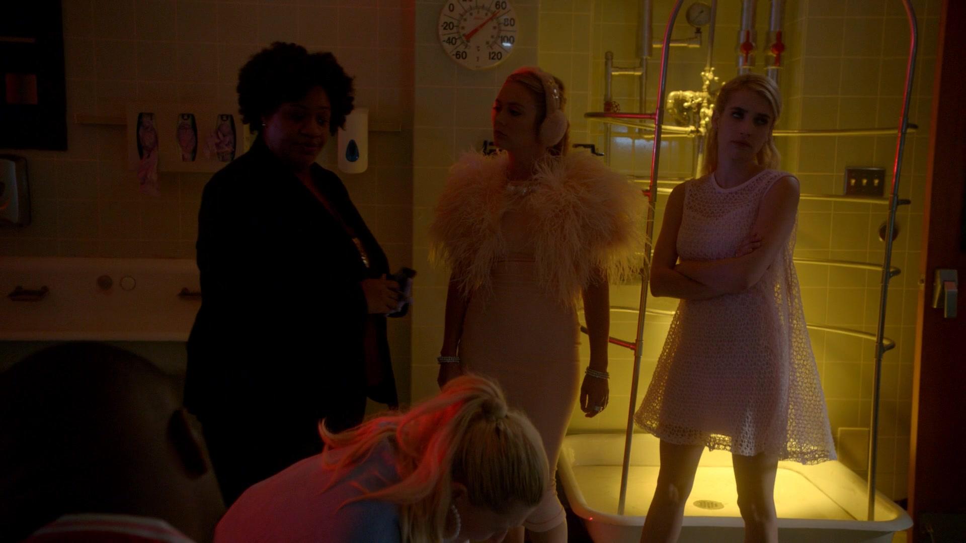 Scream_Queens_2015_S02E02_1080p_000302.jpg