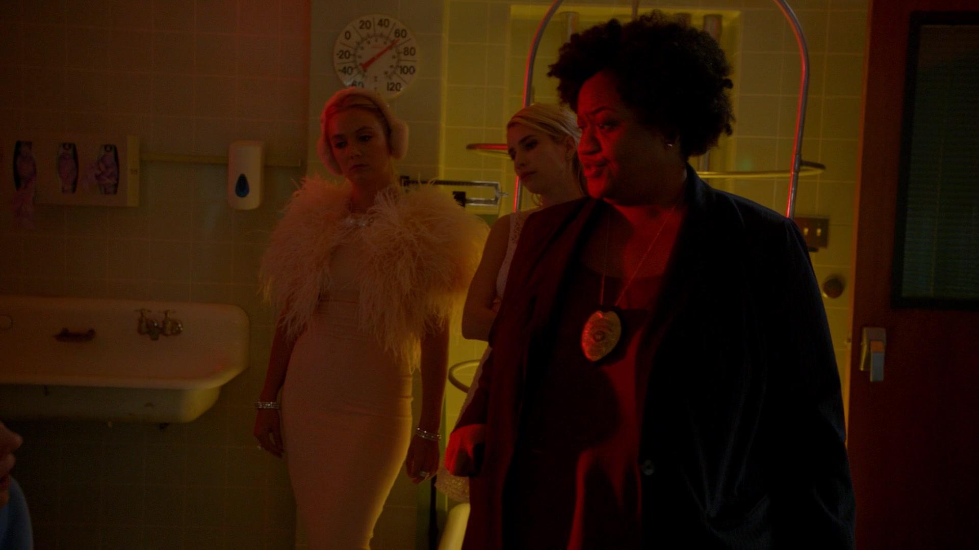 Scream_Queens_2015_S02E02_1080p_000312.jpg