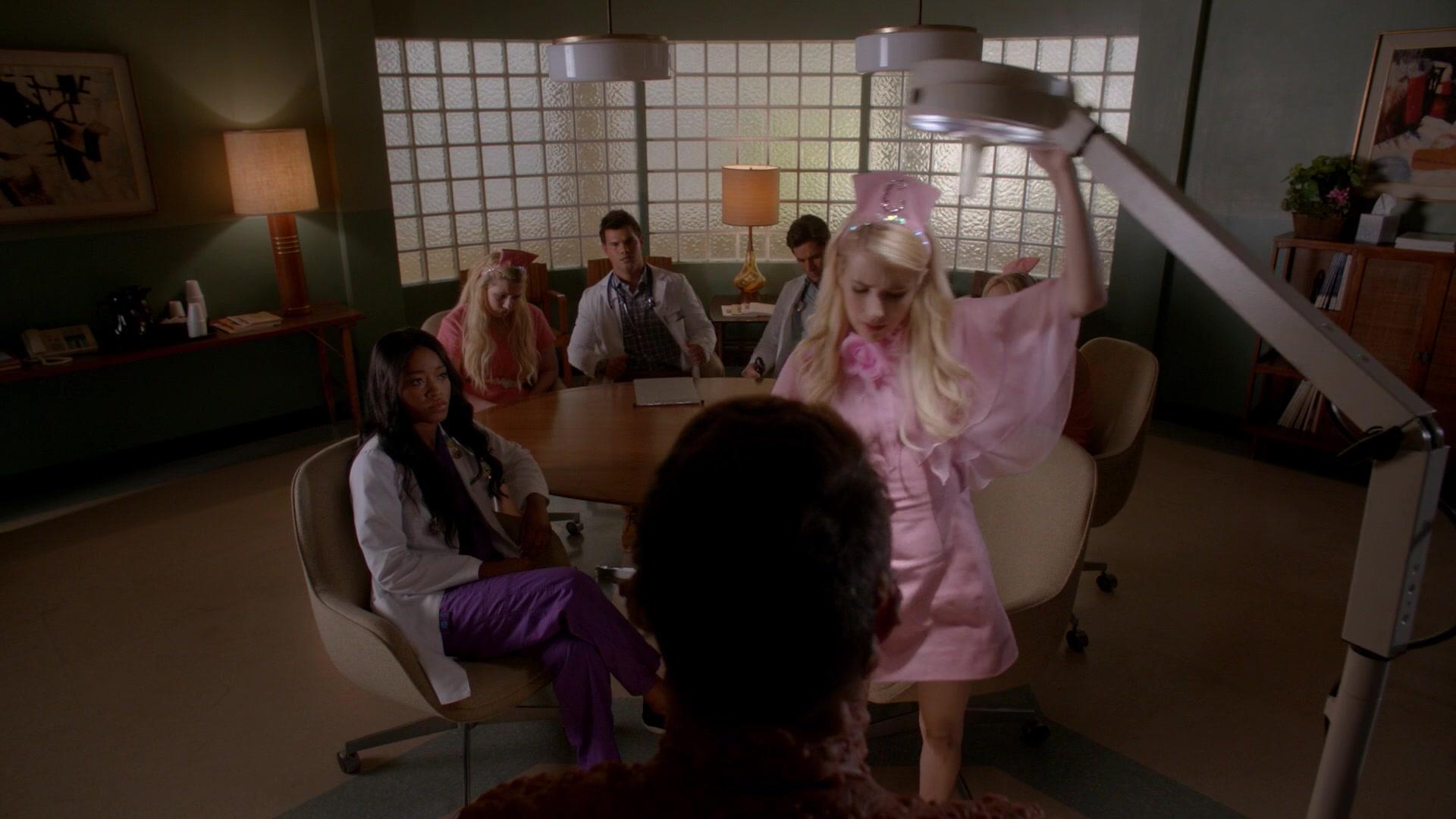 Scream_Queens_2015_S02E02_1080p_000367.jpg