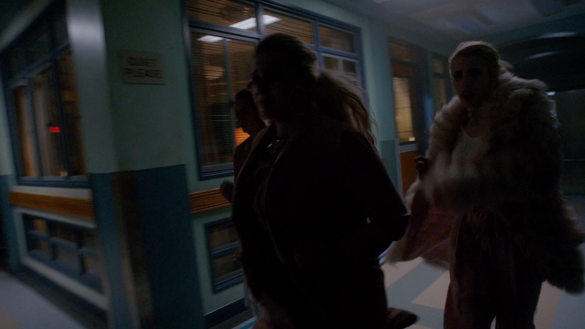 Scream_Queens_2015_S02E02_1080p_005901.jpg