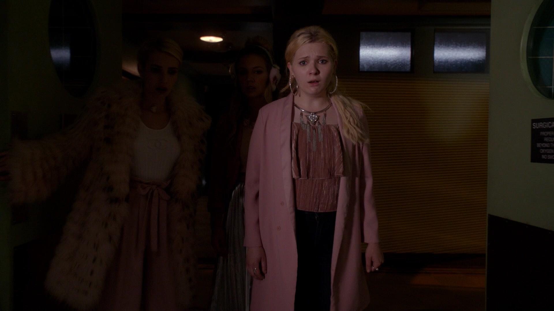 Scream_Queens_2015_S02E02_1080p_005939.jpg