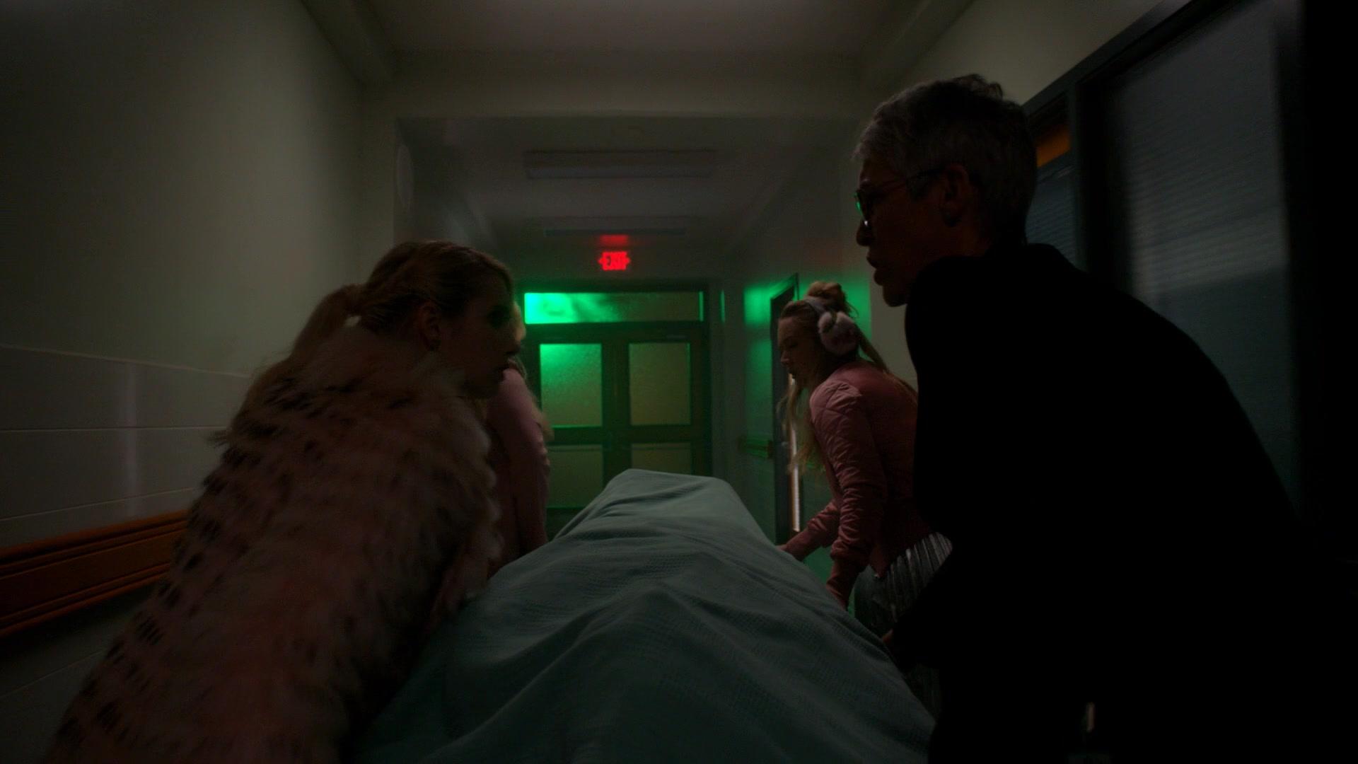 Scream_Queens_2015_S02E03_1080p_000273.jpg