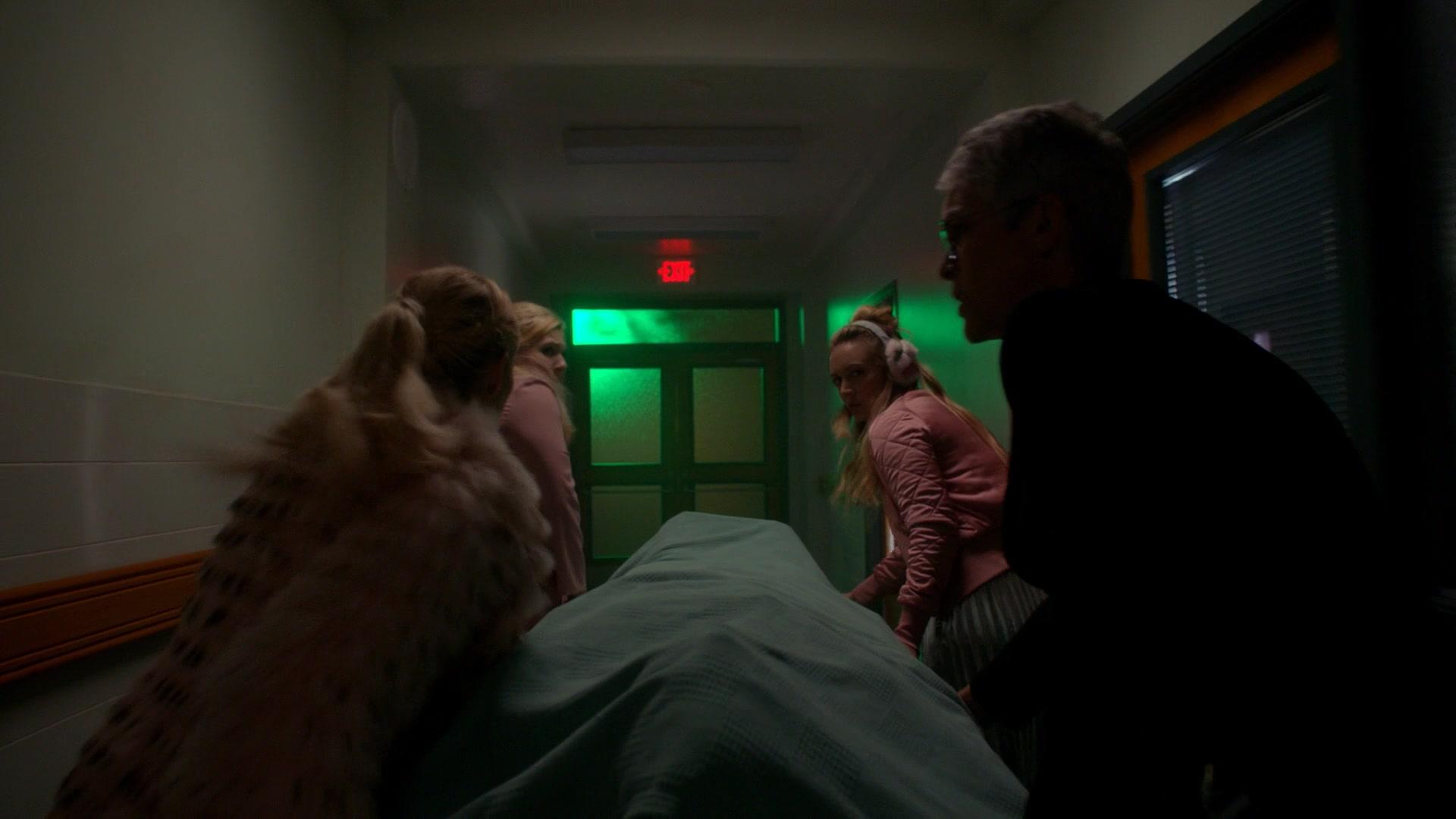 Scream_Queens_2015_S02E03_1080p_000274.jpg