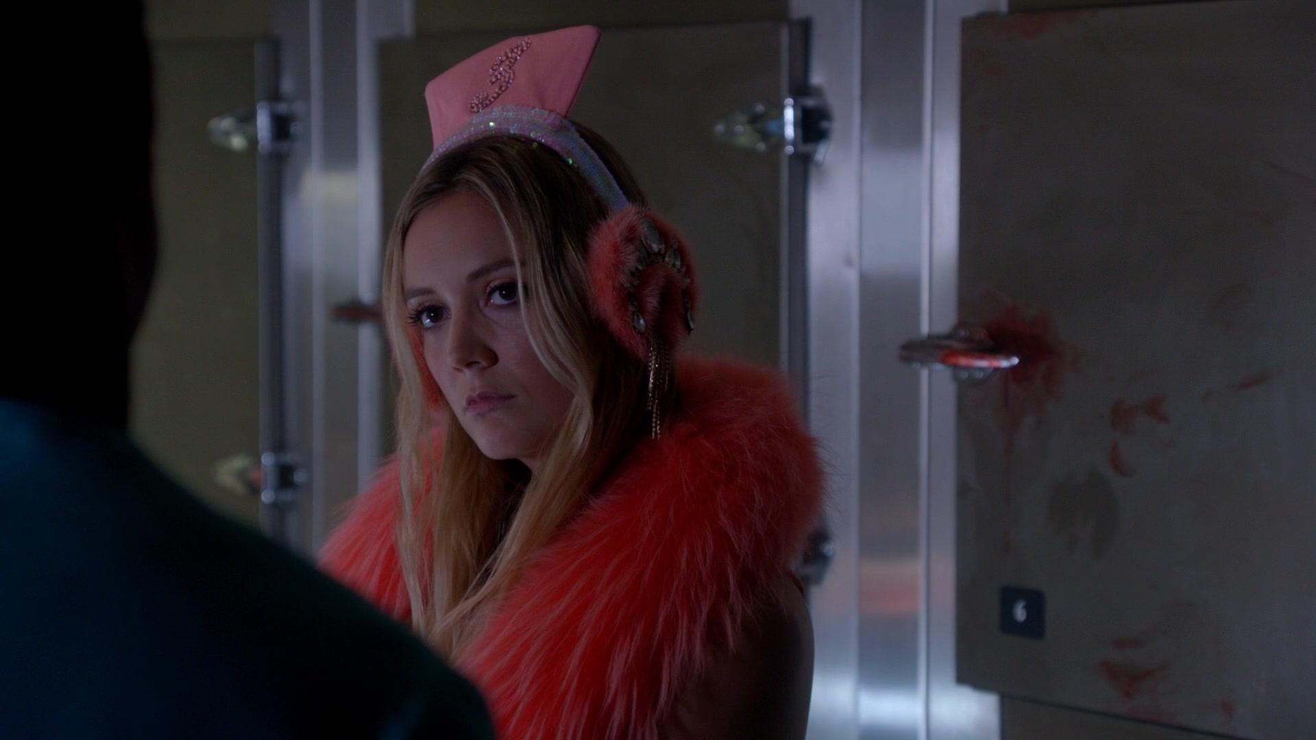 Scream_Queens_2015_S02E03_1080p_001919.jpg