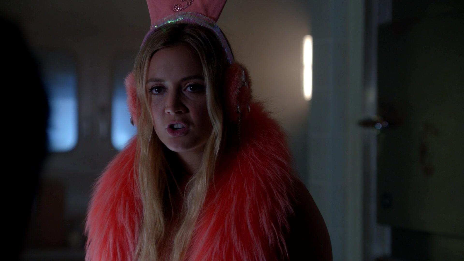 Scream_Queens_2015_S02E03_1080p_002045.jpg
