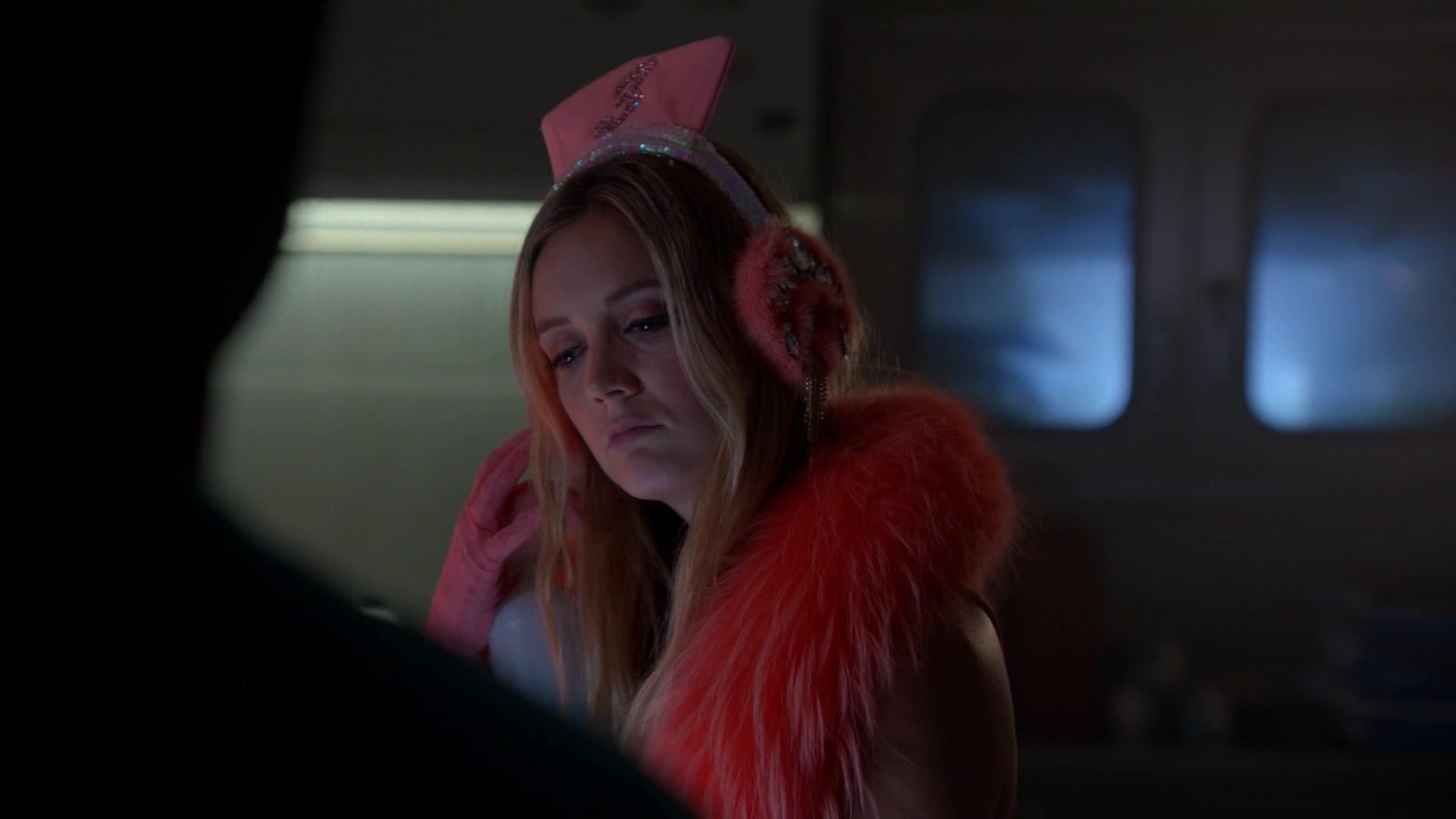 Scream_Queens_2015_S02E03_1080p_002080.jpg