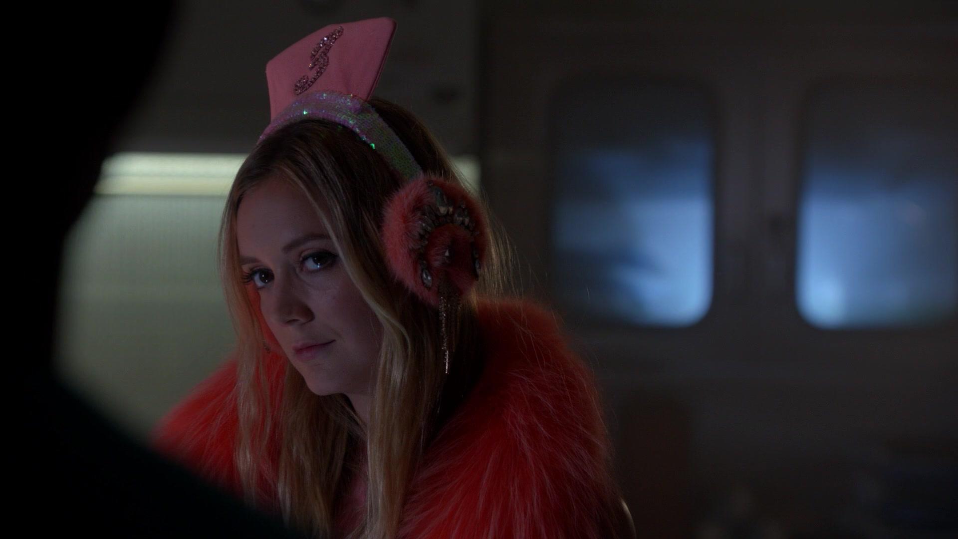 Scream_Queens_2015_S02E03_1080p_002115.jpg