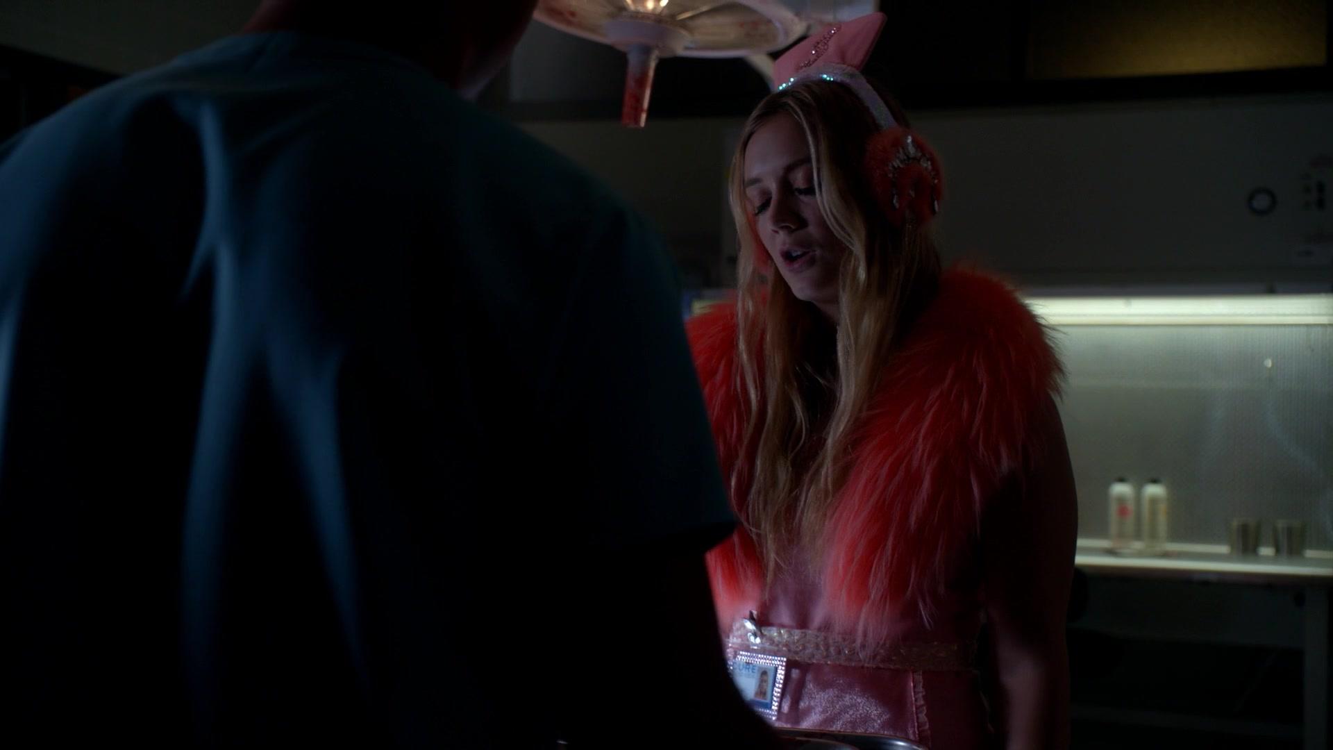 Scream_Queens_2015_S02E03_1080p_002131.jpg