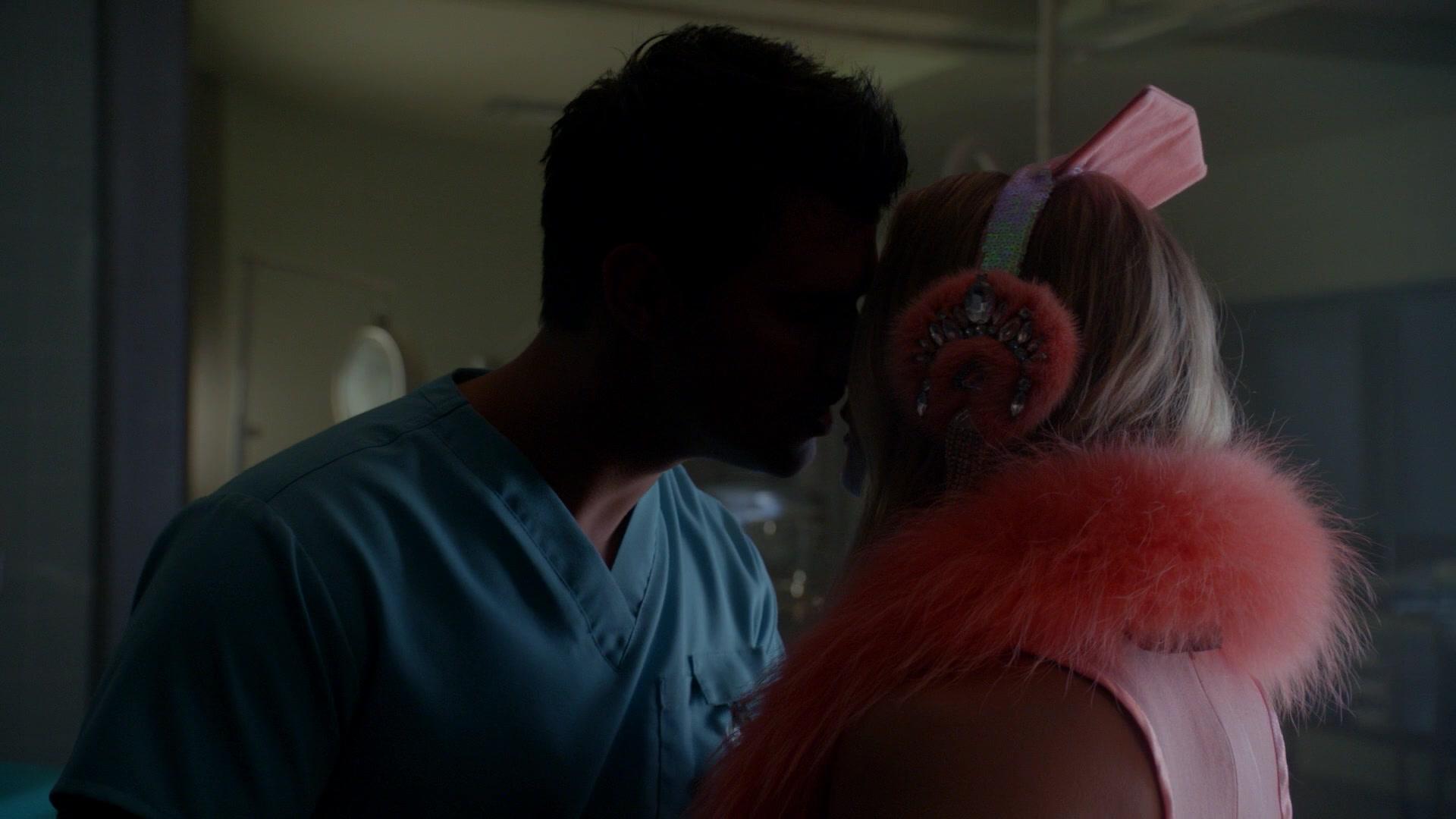 Scream_Queens_2015_S02E03_1080p_002190.jpg