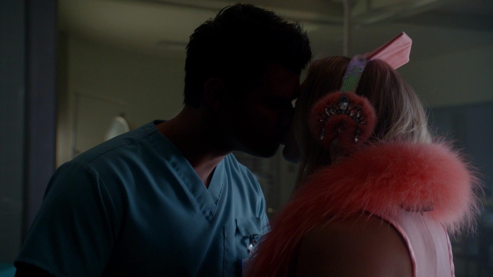 Scream_Queens_2015_S02E03_1080p_002194.jpg