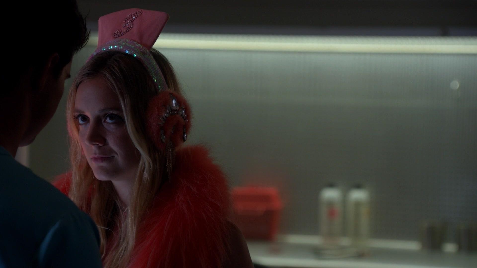Scream_Queens_2015_S02E03_1080p_002218.jpg